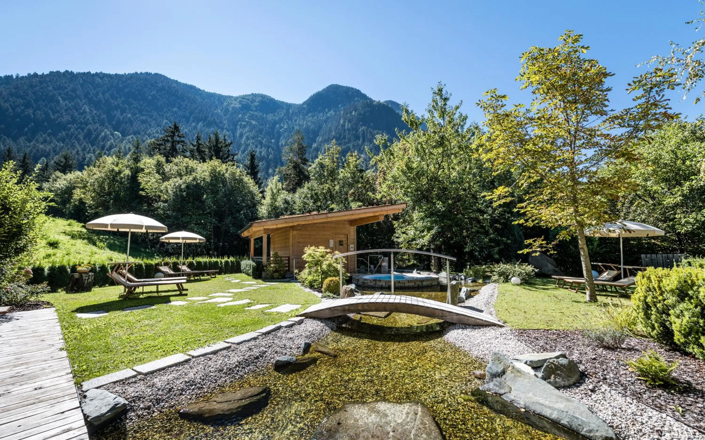 Garden in Hotel Weisses Rössl - Cavallino Bianco - Adults Only