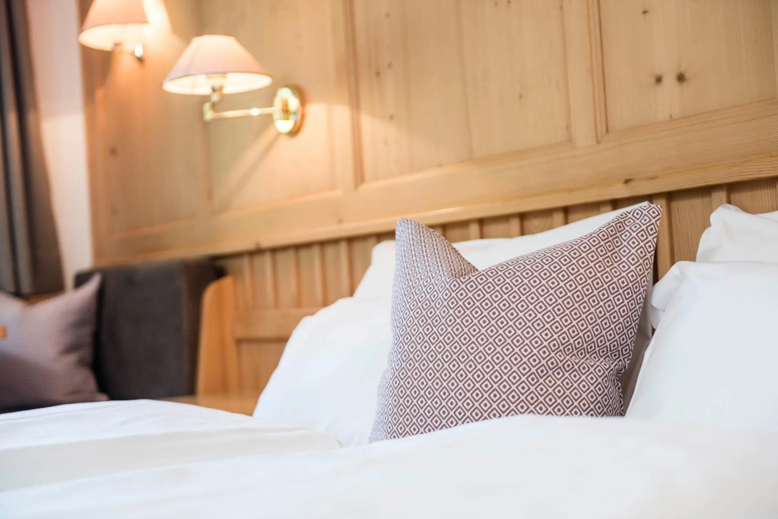 Bed in Hotel Weisses Rössl - Cavallino Bianco - Adults Only