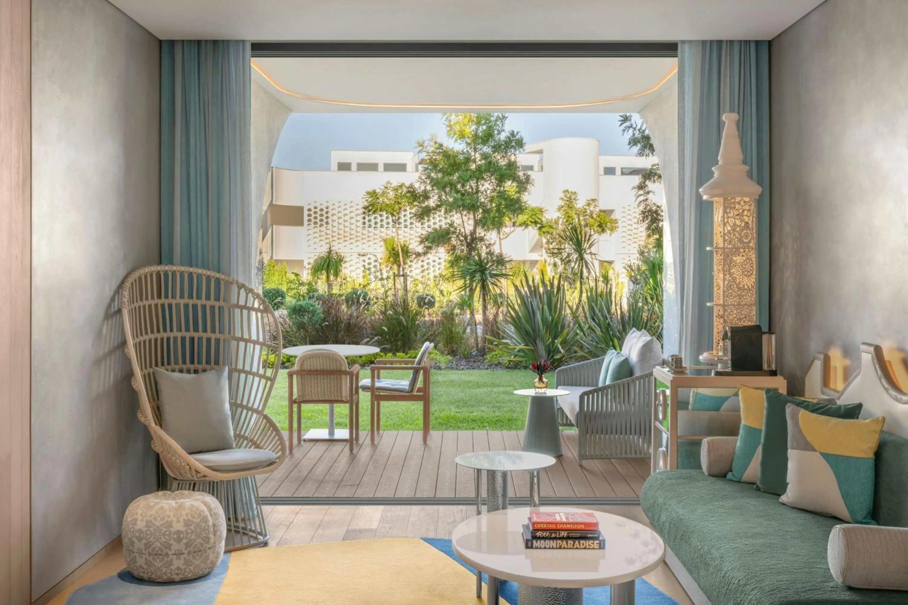 Photo of the whole room in W Algarve