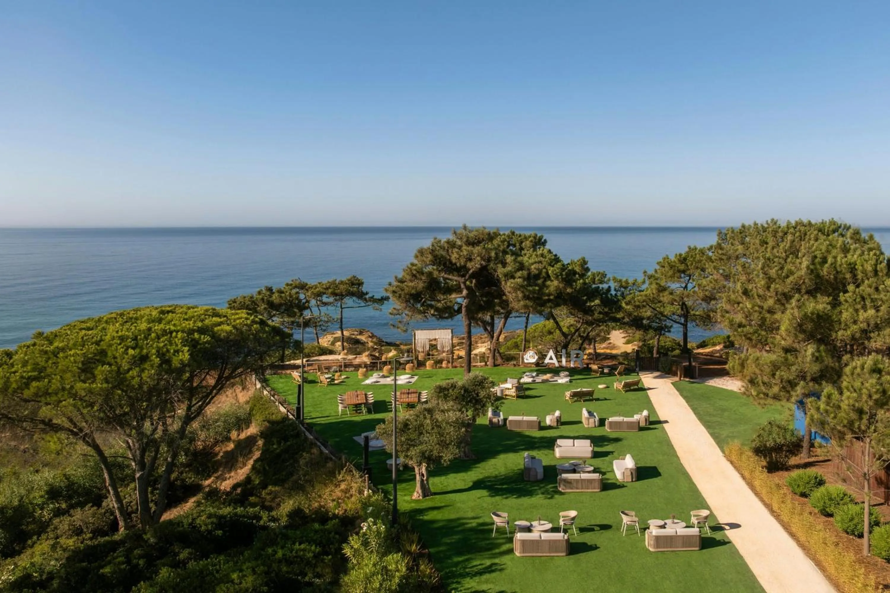 Lounge or bar in W Algarve