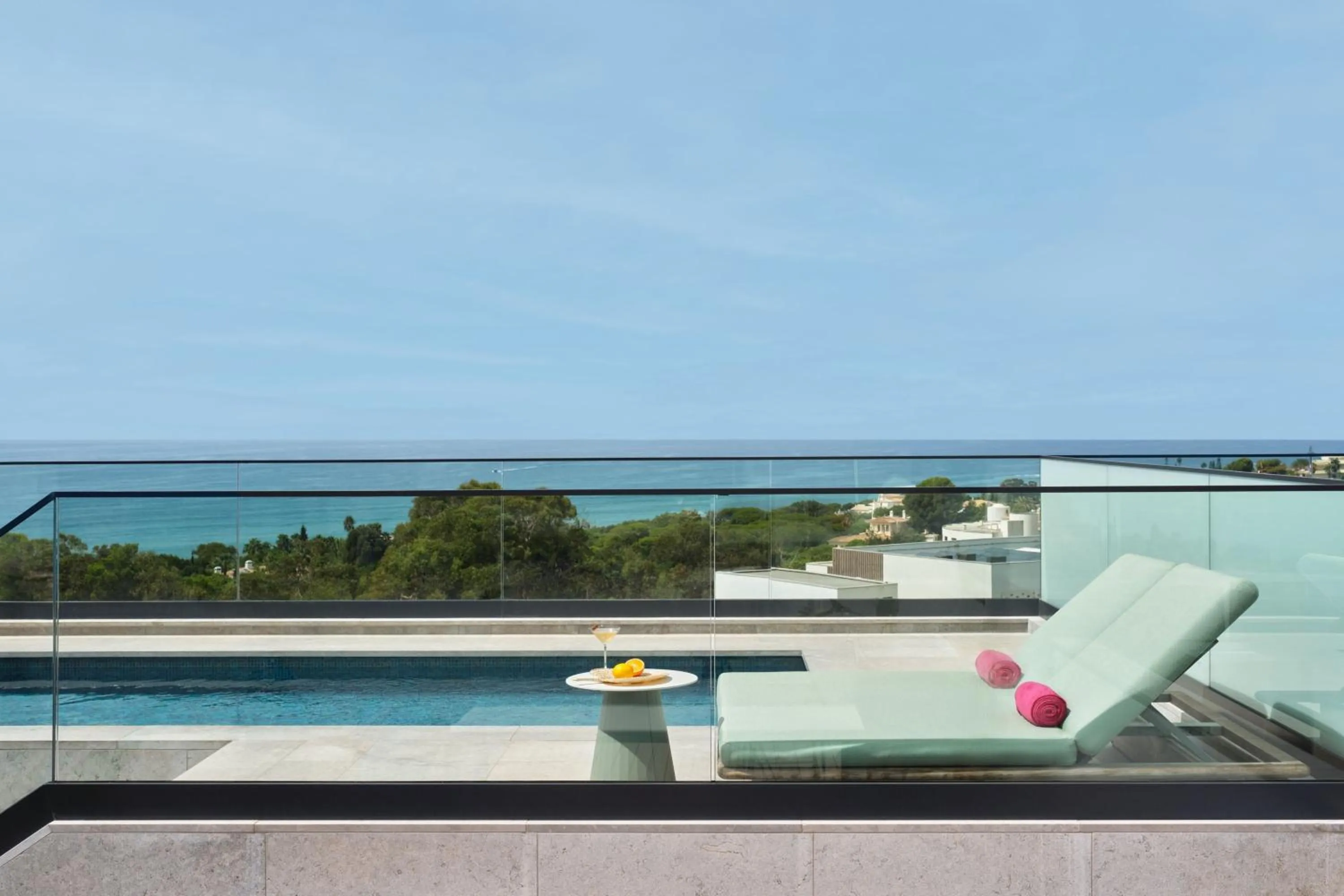 Swimming pool in W Algarve