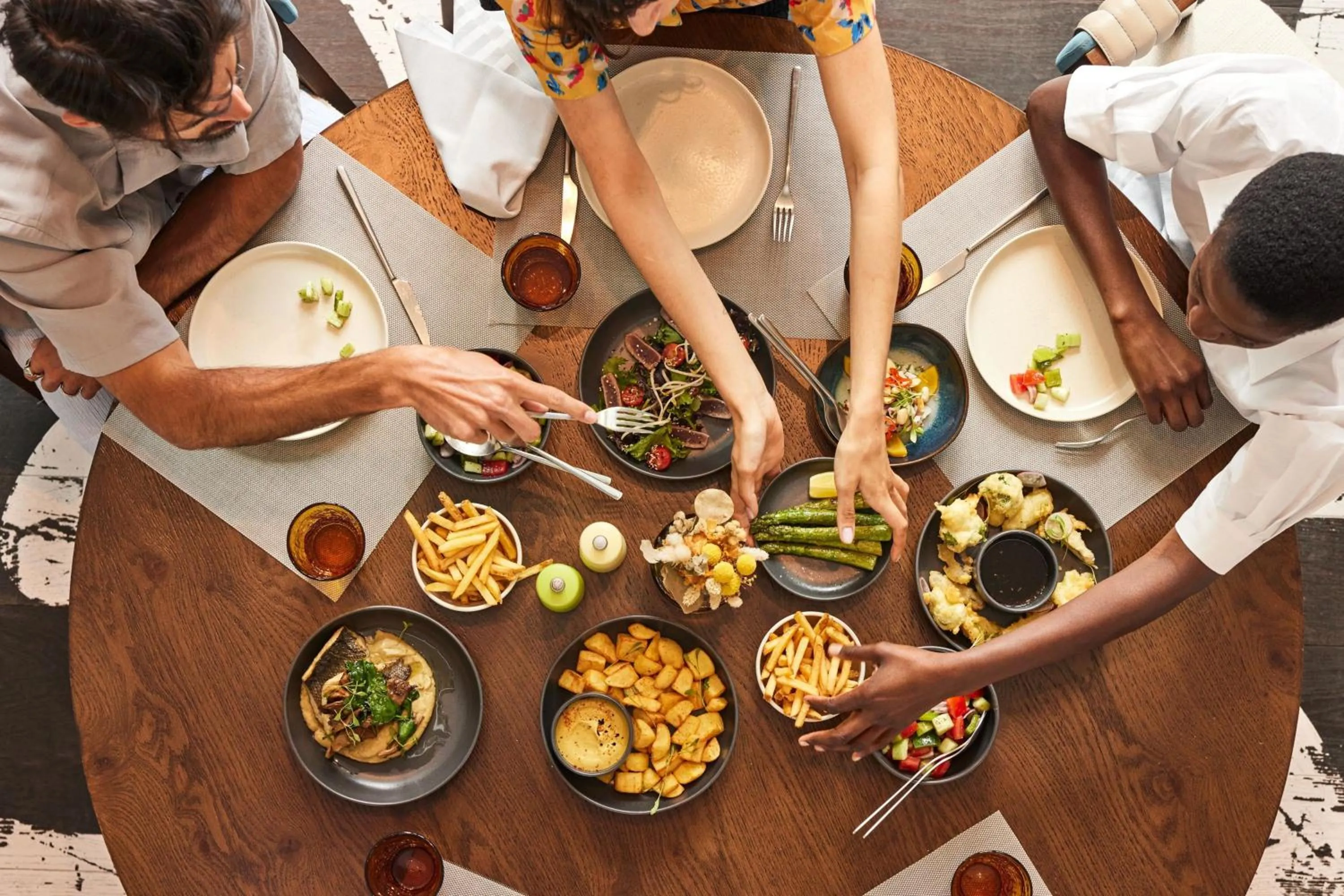 Restaurant/places to eat in W Algarve