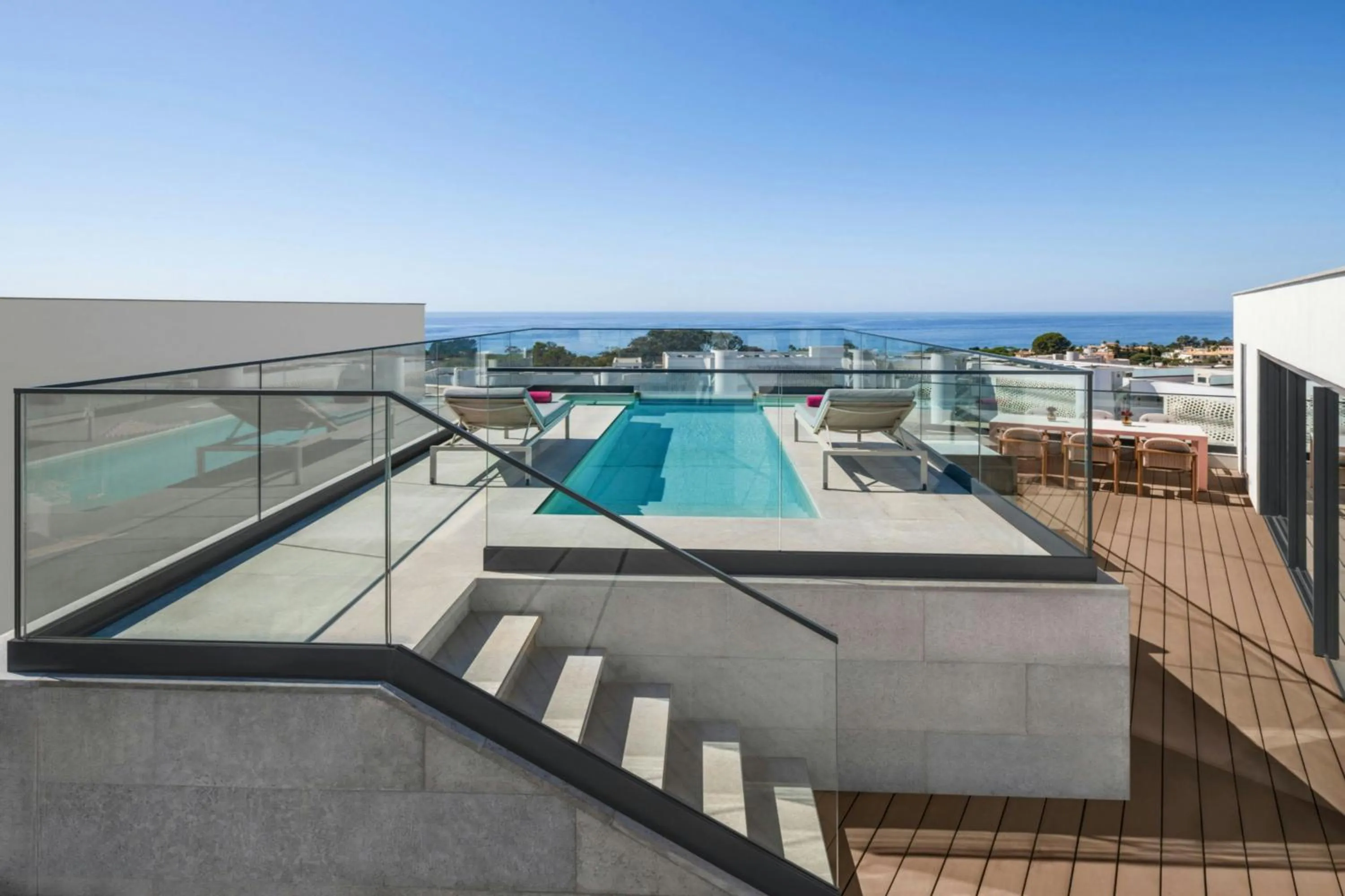 Swimming pool in W Algarve