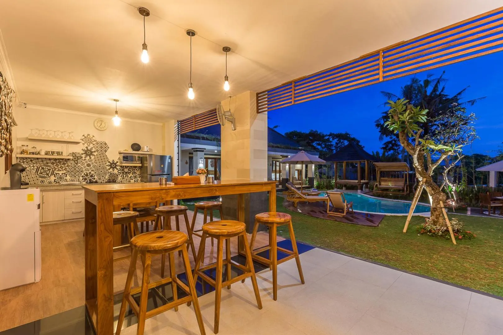 Communal kitchen in Ayuna Suites Canggu