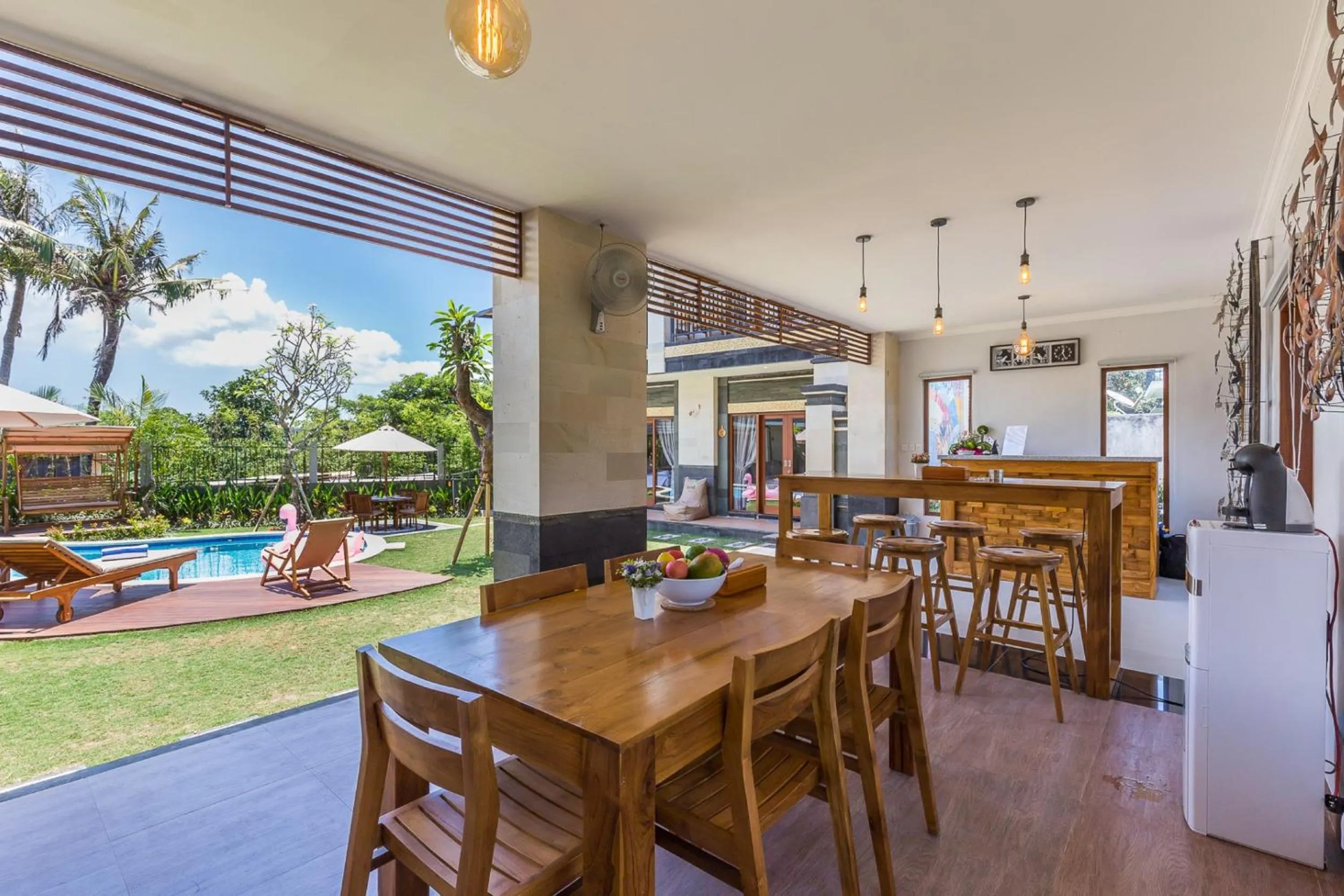 Dining area in Ayuna Suites Canggu