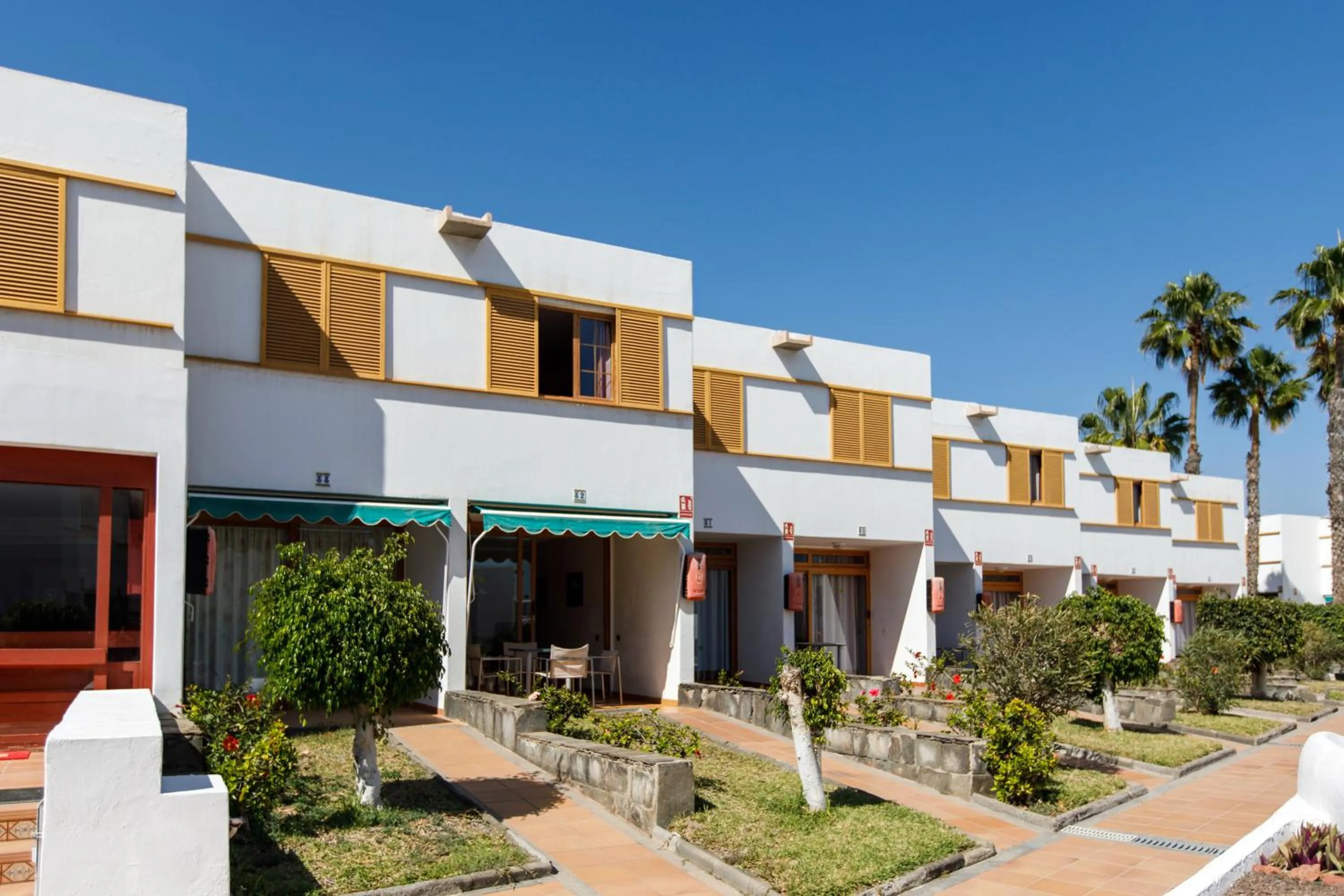 Property Building in Las Brisas