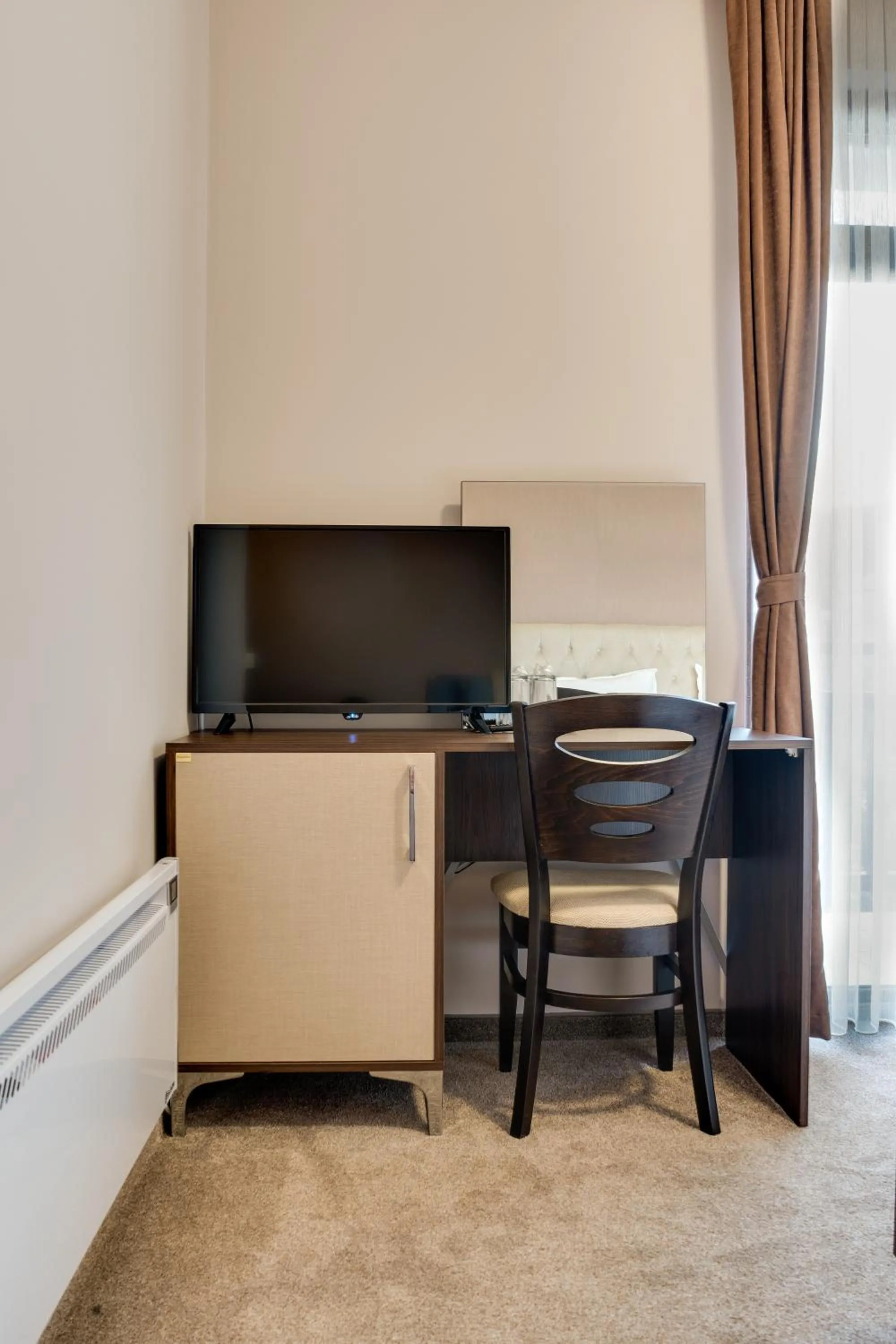Double Room with Mountain View in Family Hotel LILIUM