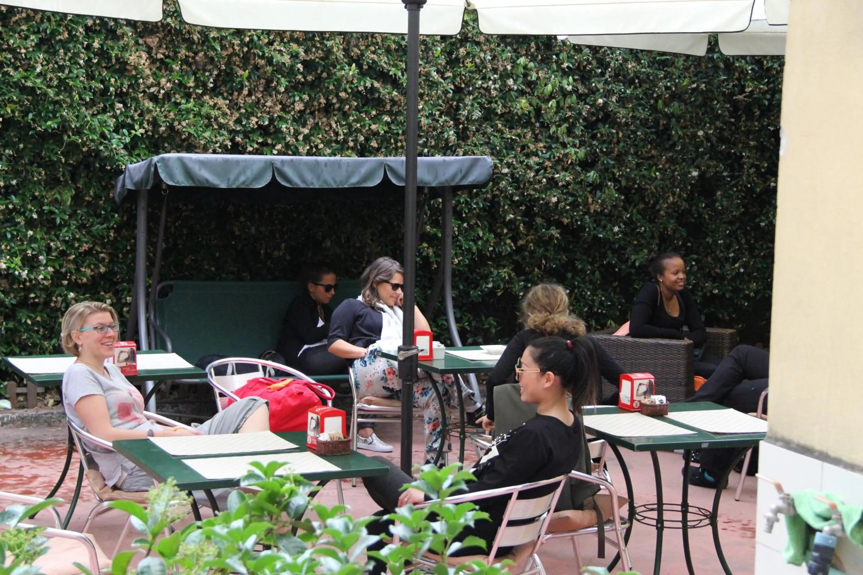 Patio in Hotel Bogart Milano