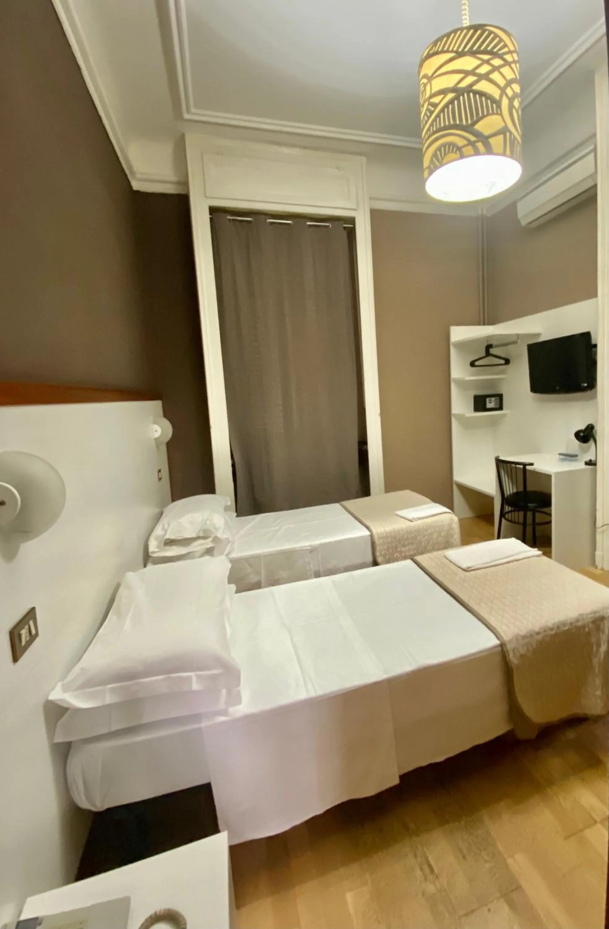 Bedroom, Bed in Hotel Bogart Milano