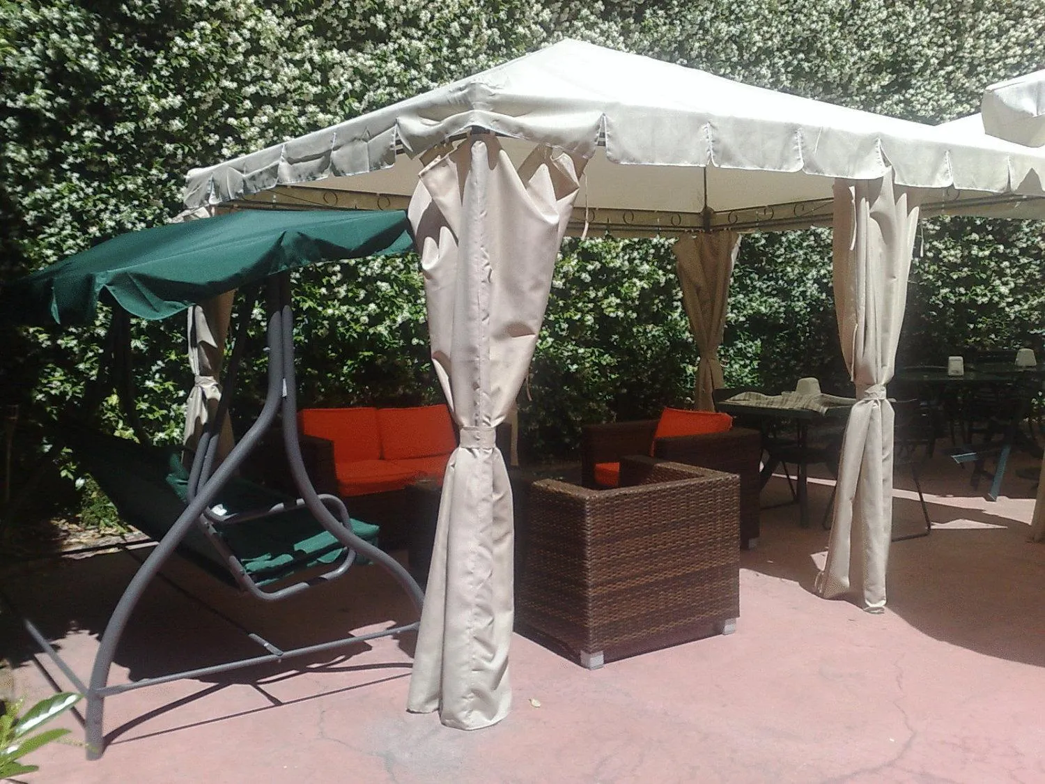 Patio in Hotel Bogart Milano