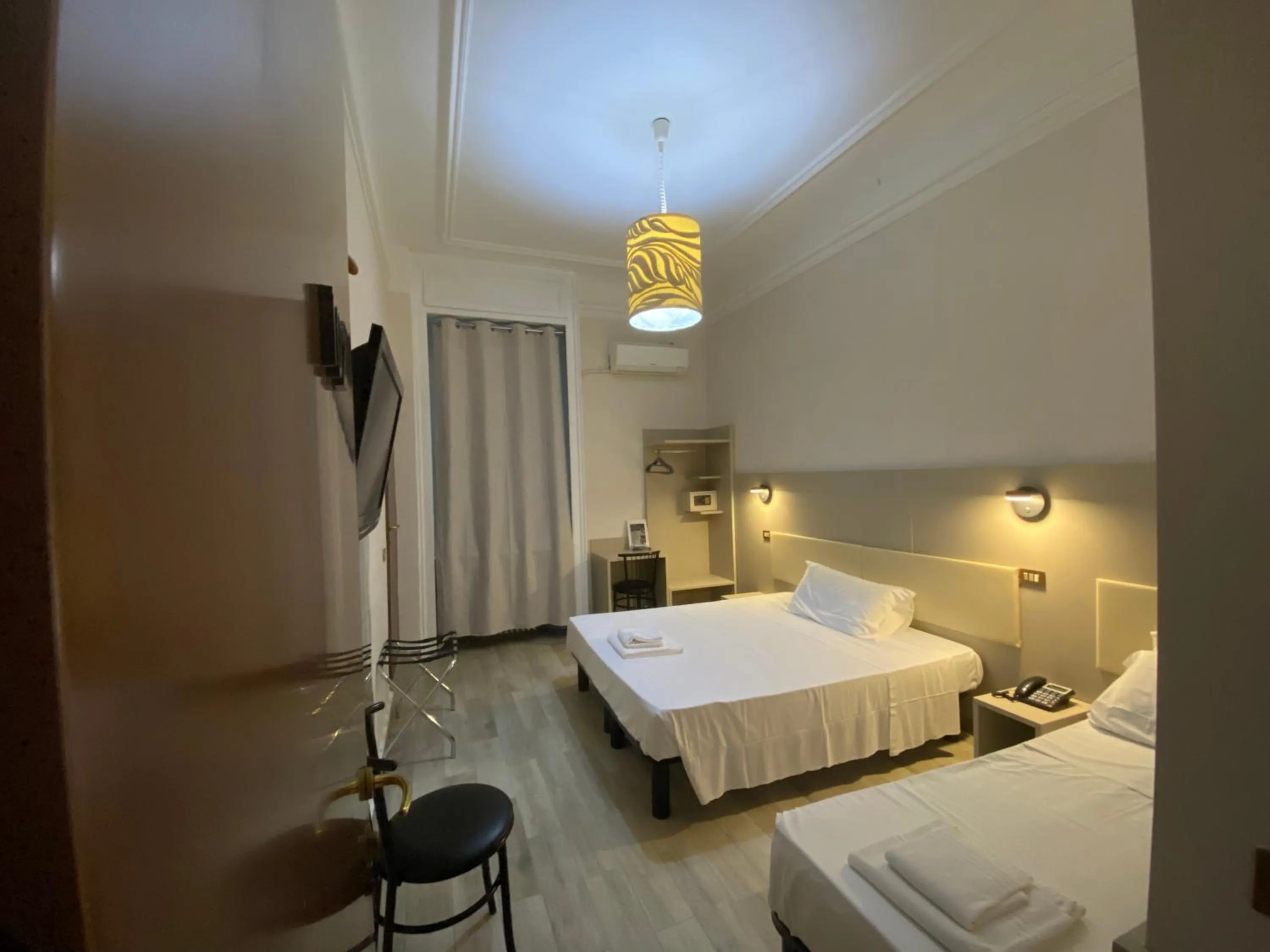 Bed in Hotel Bogart Milano