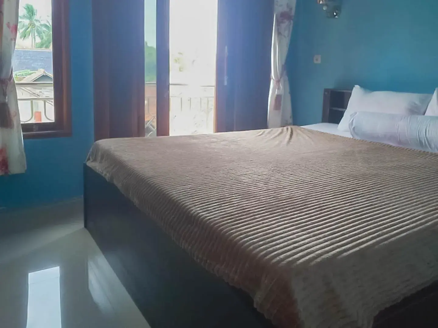 Bed in Saung Aligo Syariah RedPartner Bed in Saung Aligo Syariah RedPartner