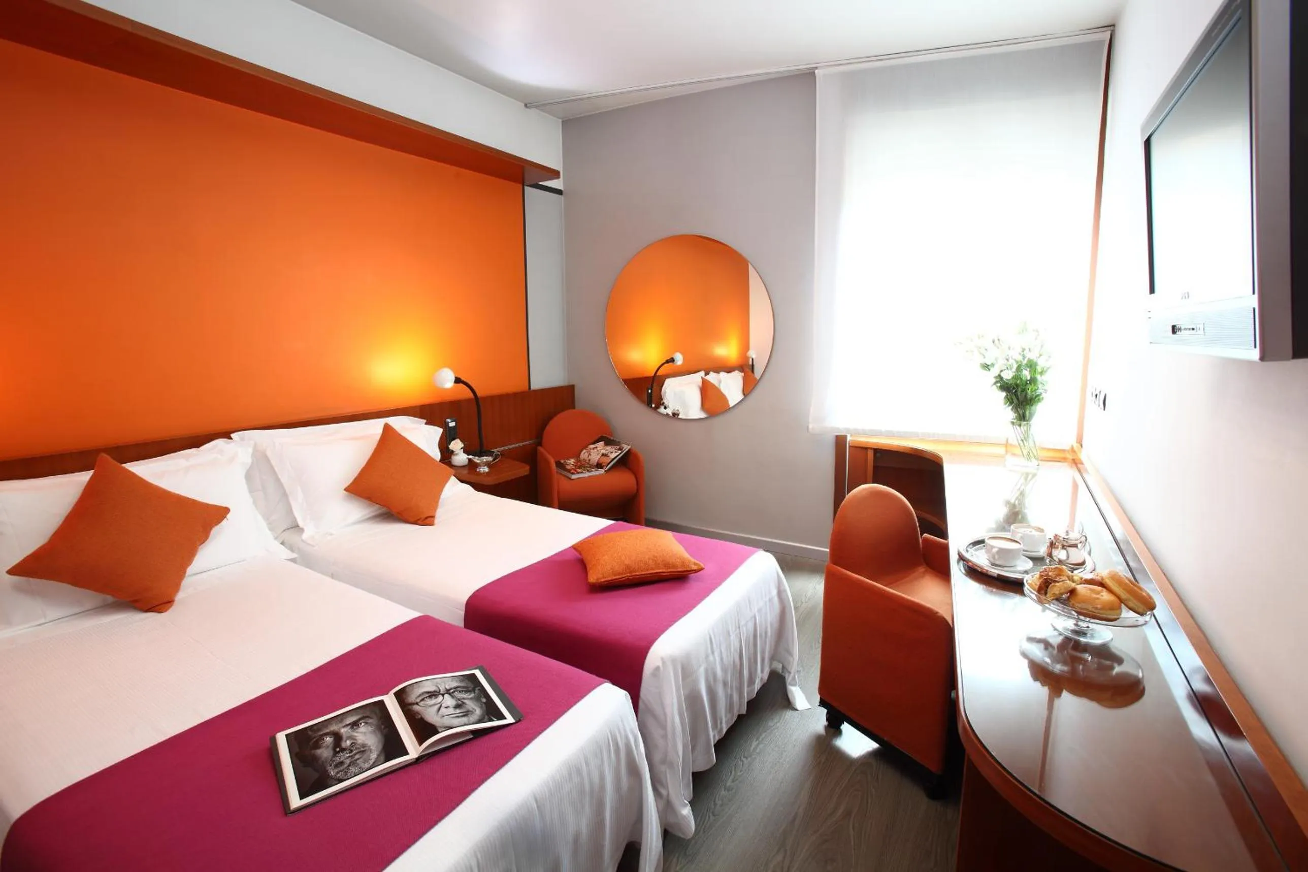 Photo of the whole room, Bed in Hotel Mediolanum