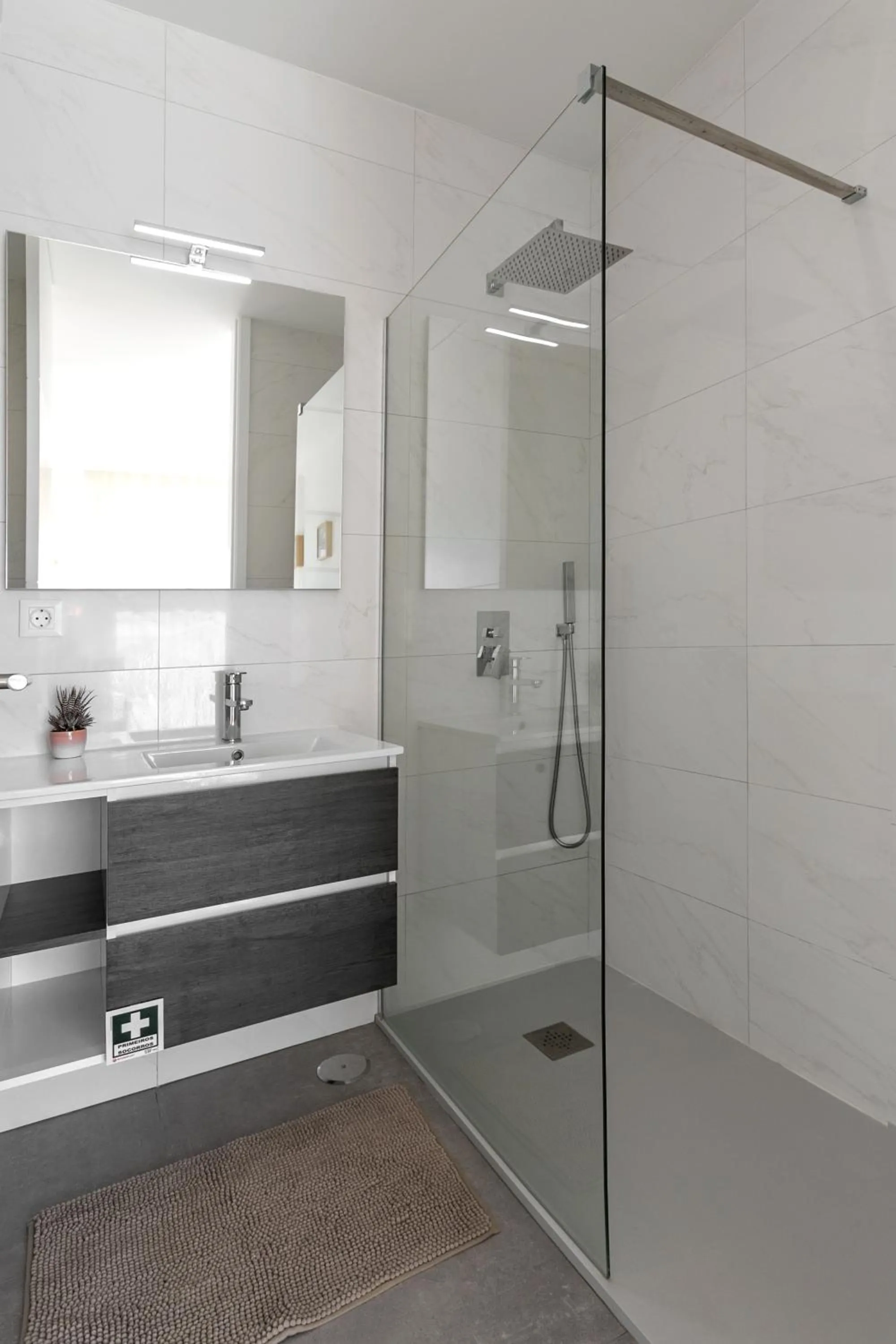 Shower in Salty Soul
