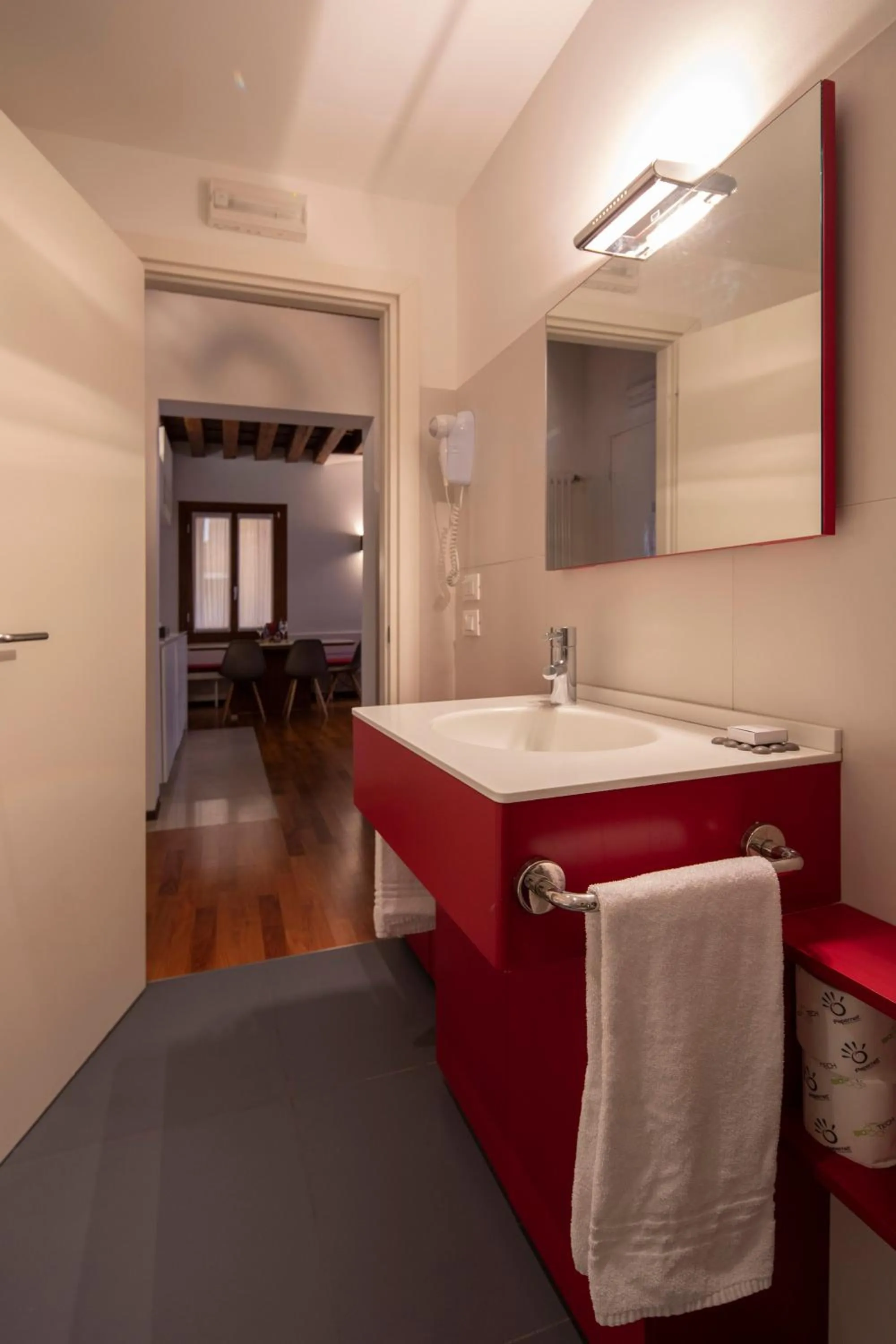 Bathroom, Bed in Ca' della Scimmia - Rialto - Venice