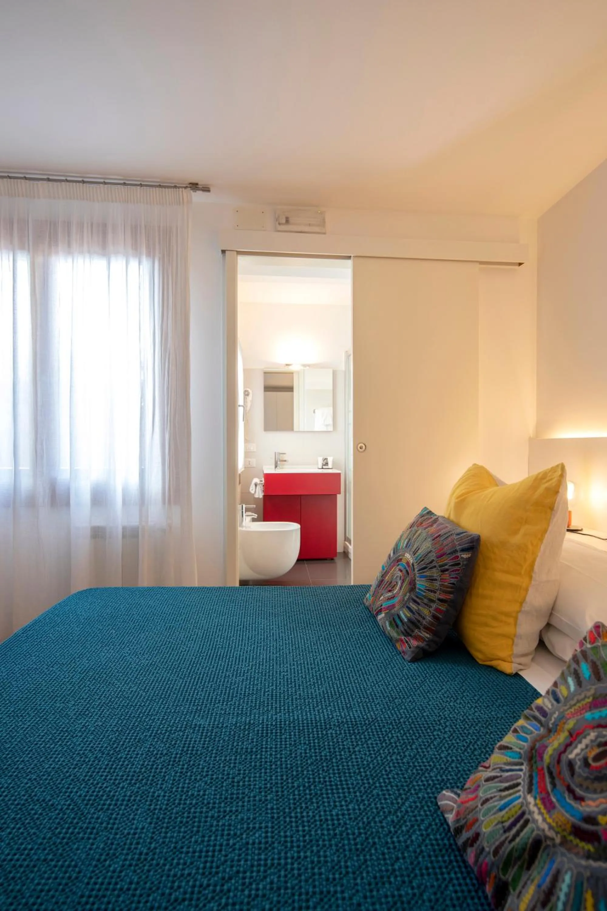 Photo of the whole room, Bed in Ca' della Scimmia - Rialto - Venice