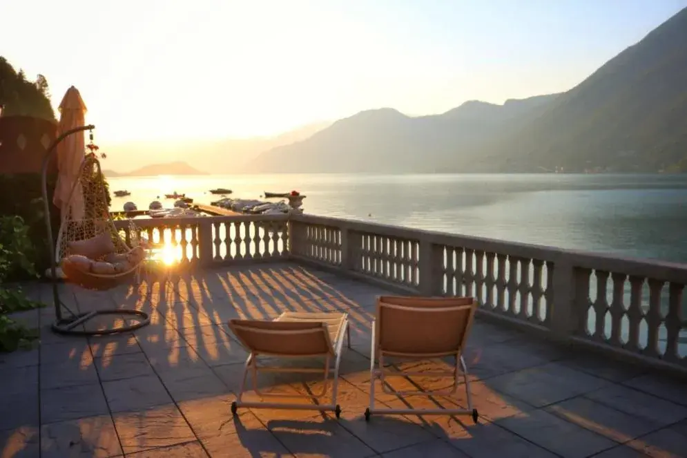 Ortensie & Oleandri al Lago - by MyHomeInComo Ortensie & Oleandri al Lago - by MyHomeInComo