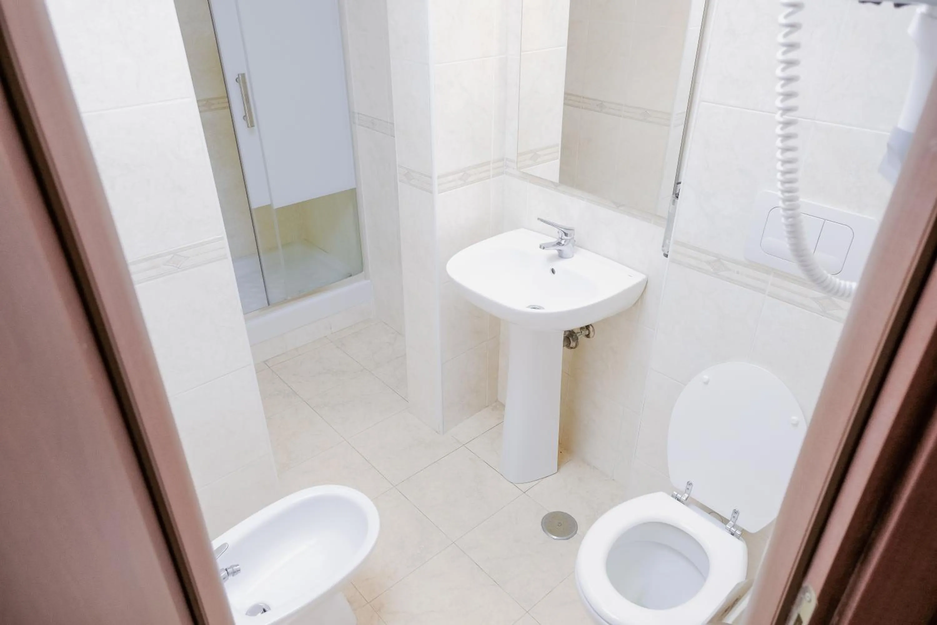 Shower in Hotel Alex Square