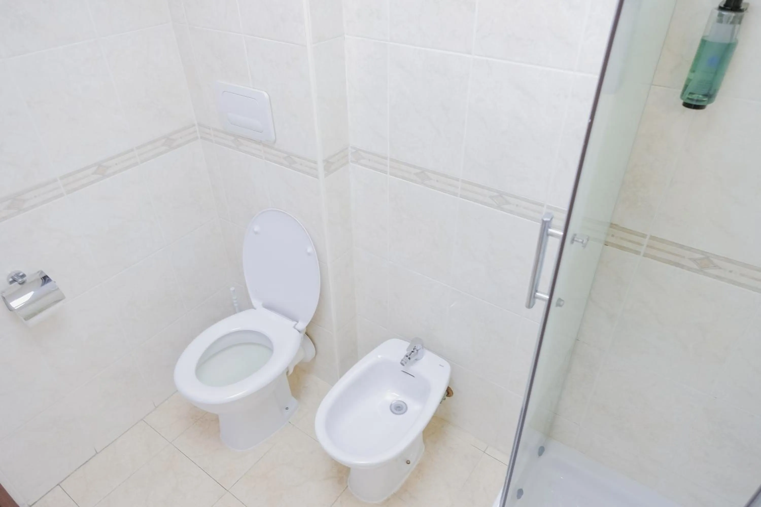 Shower in Hotel Alex Square