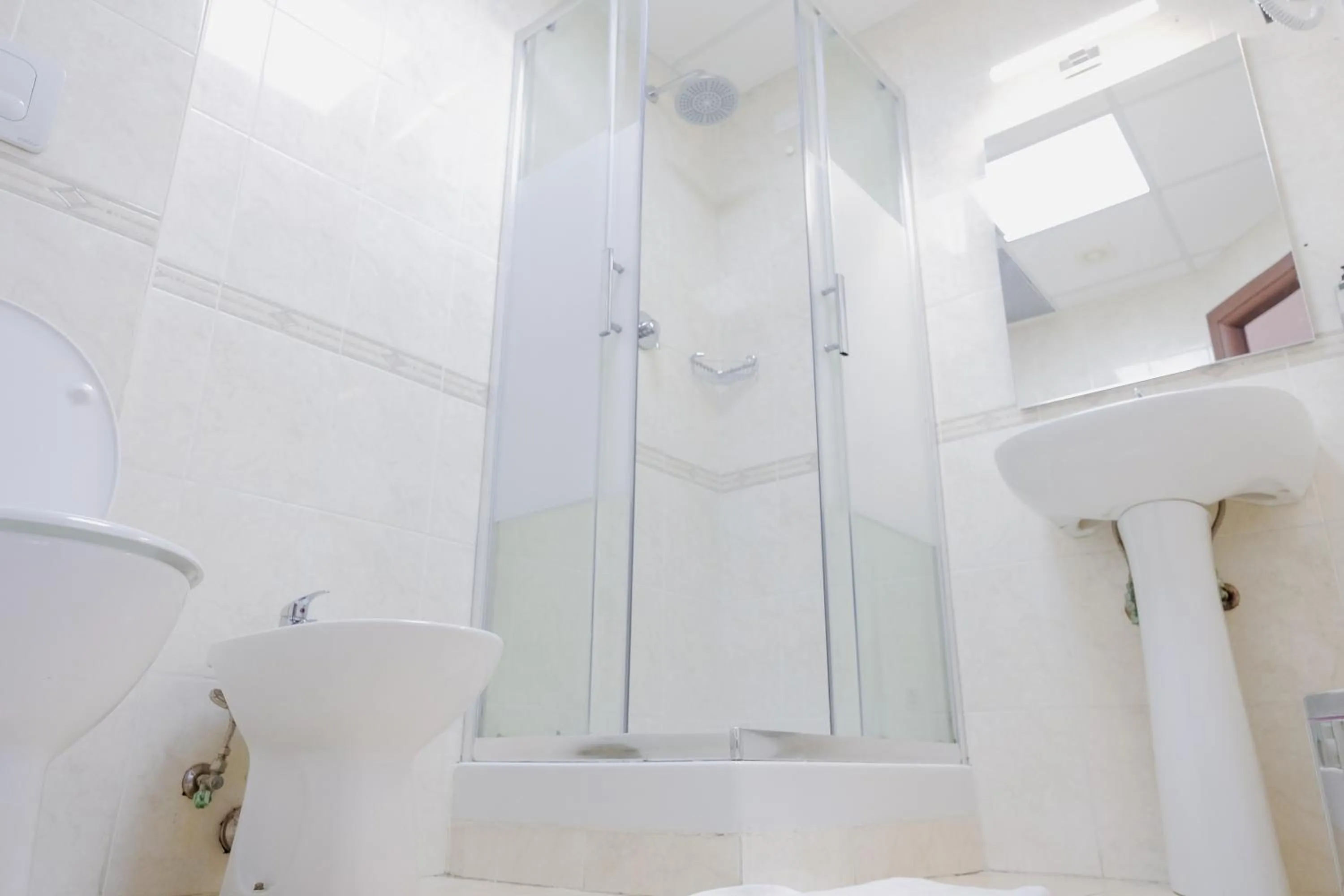 Shower in Hotel Alex Square