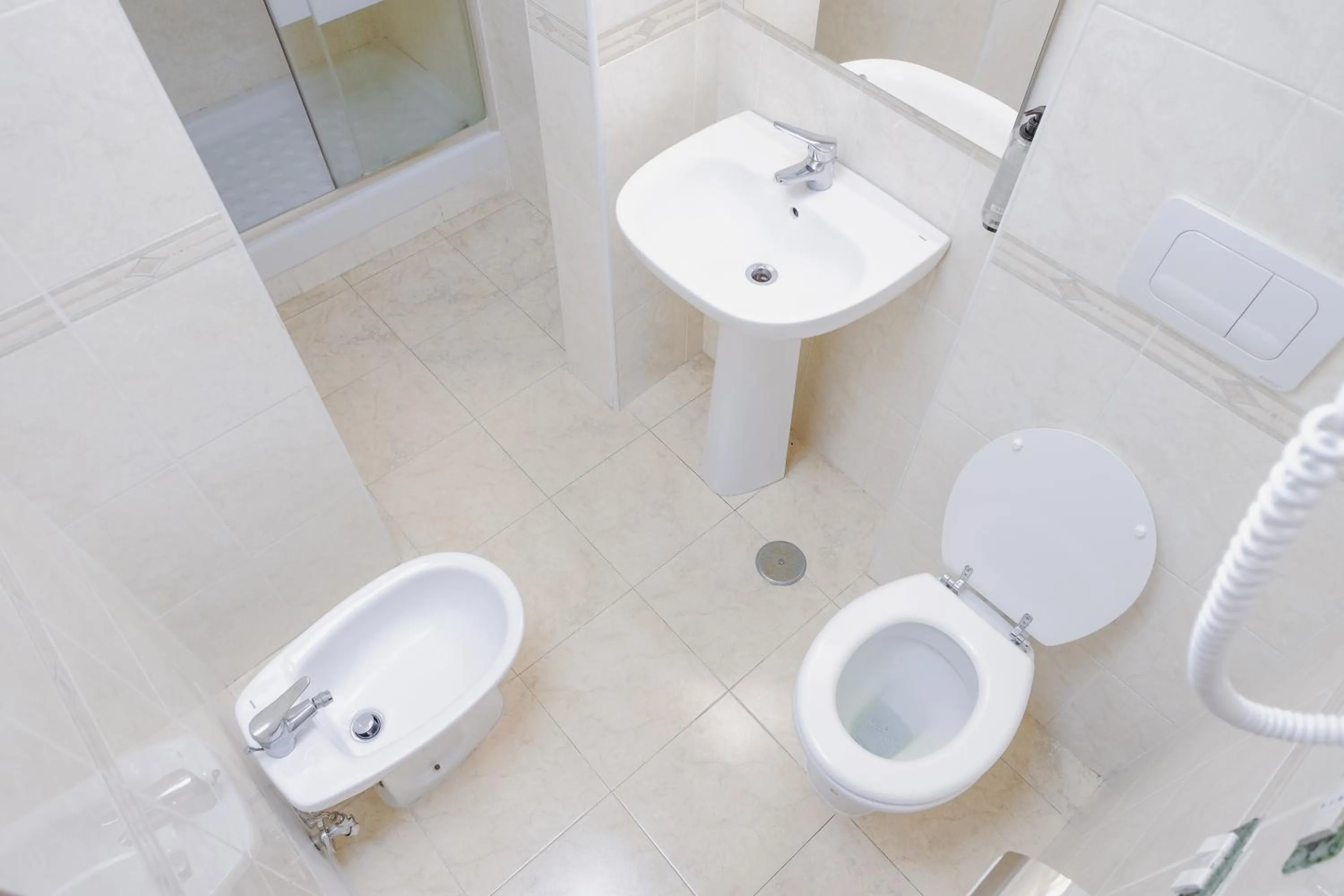 Shower in Hotel Alex Square