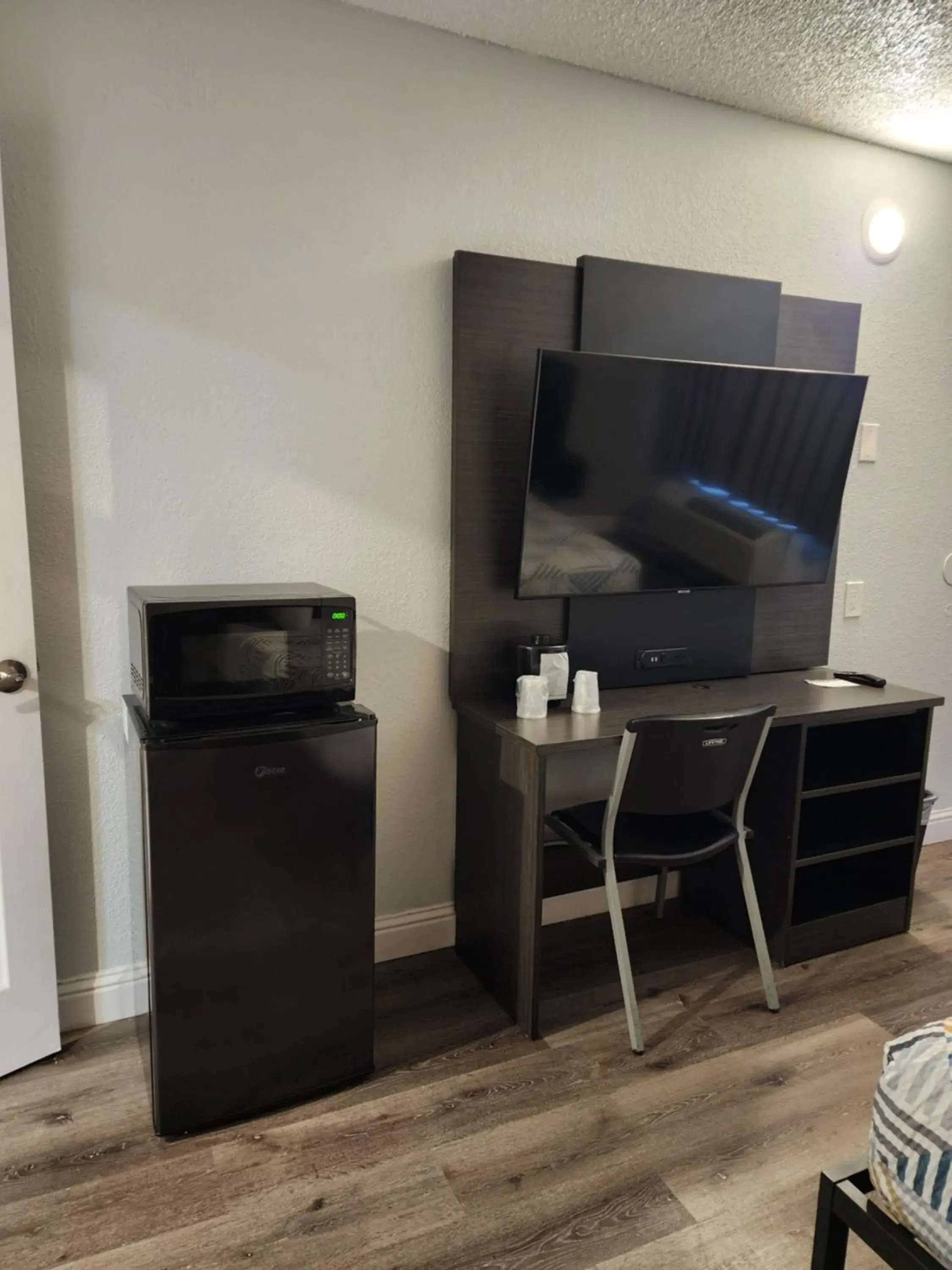 TV and multimedia in Motel 6 Sacramento CA Natomas TV and multimedia in Motel 6 Sacramento CA Natomas