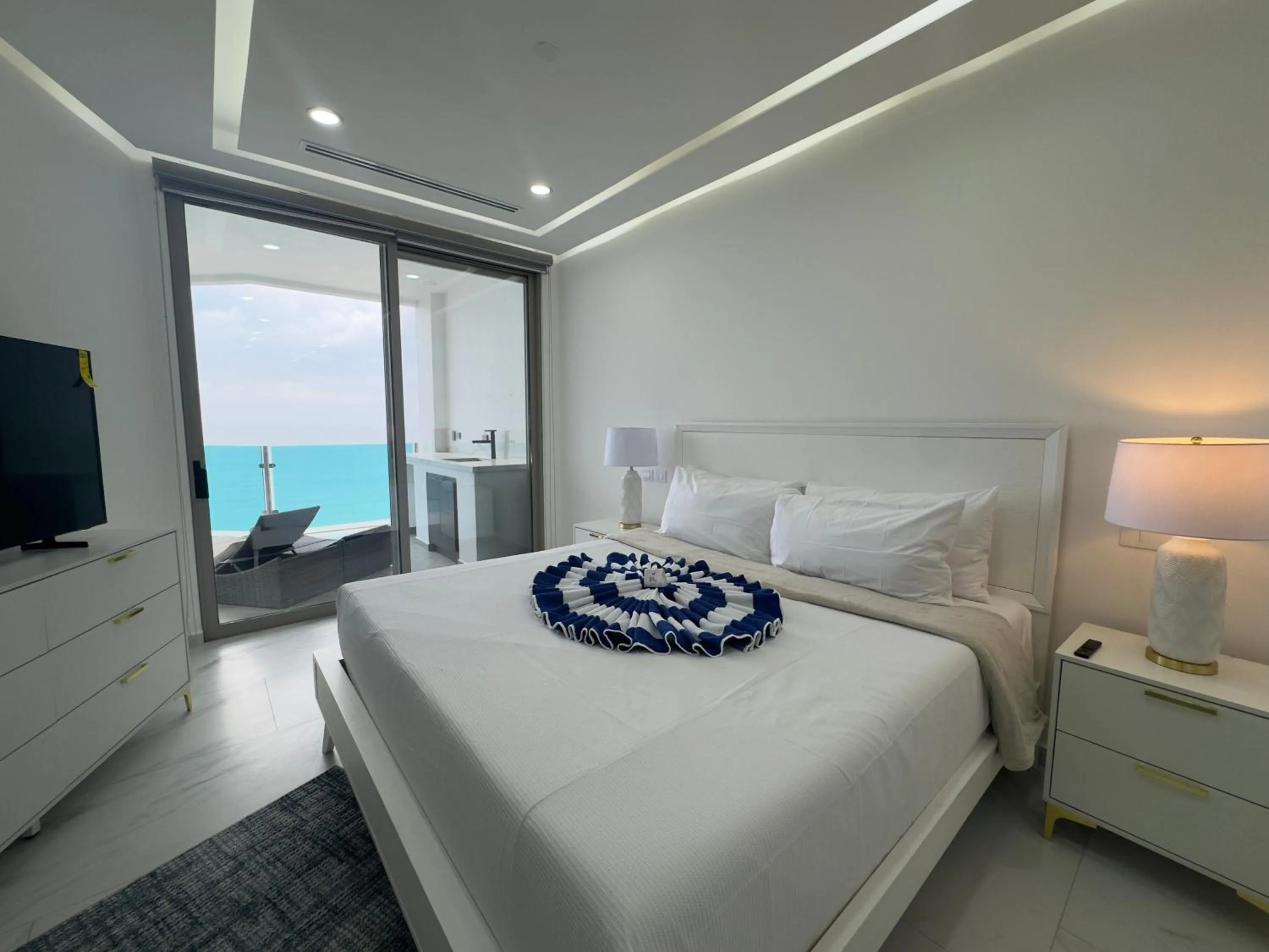 Bed in Esmeralda Beach Resort