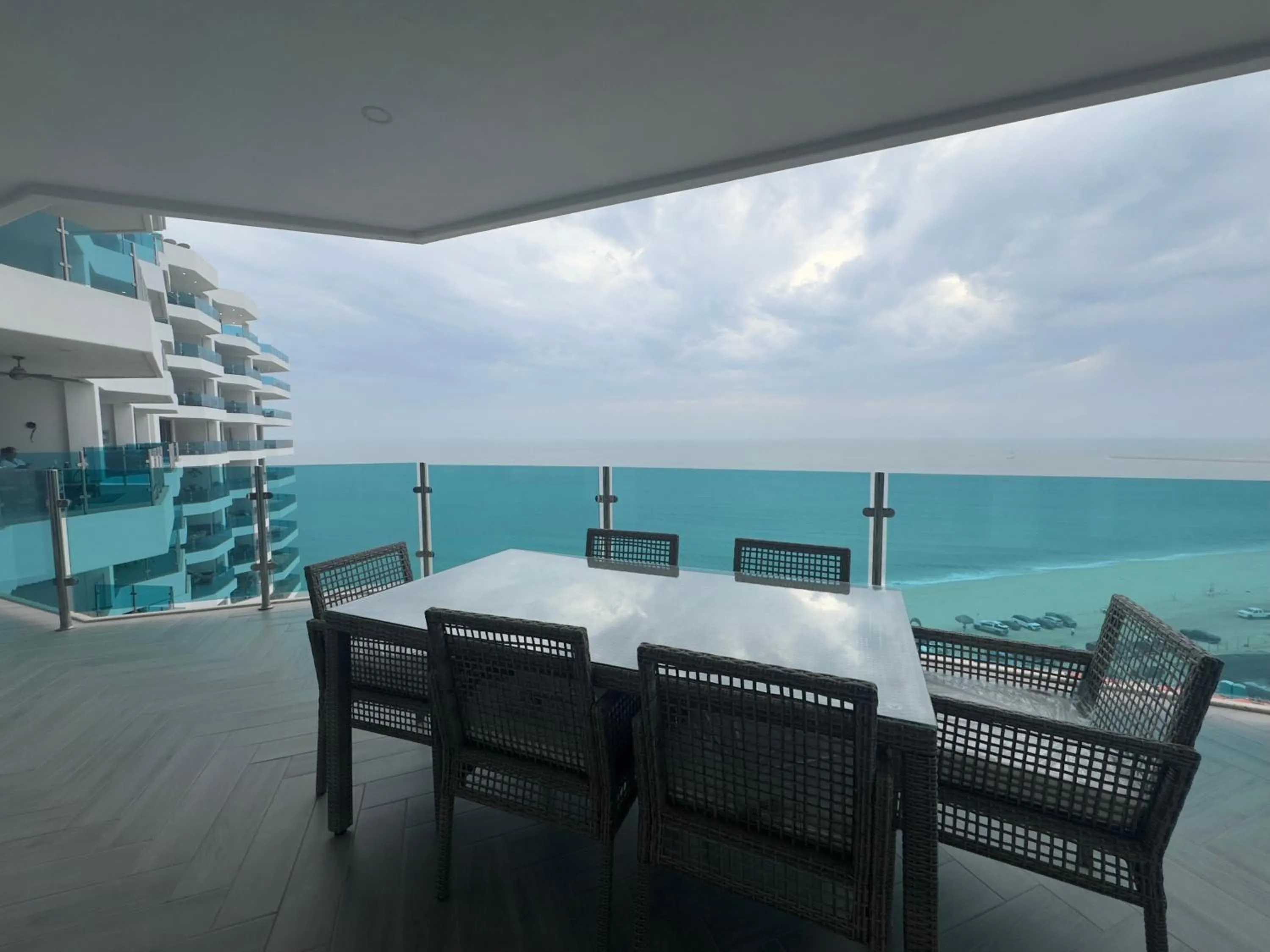 Esmeralda Beach Resort