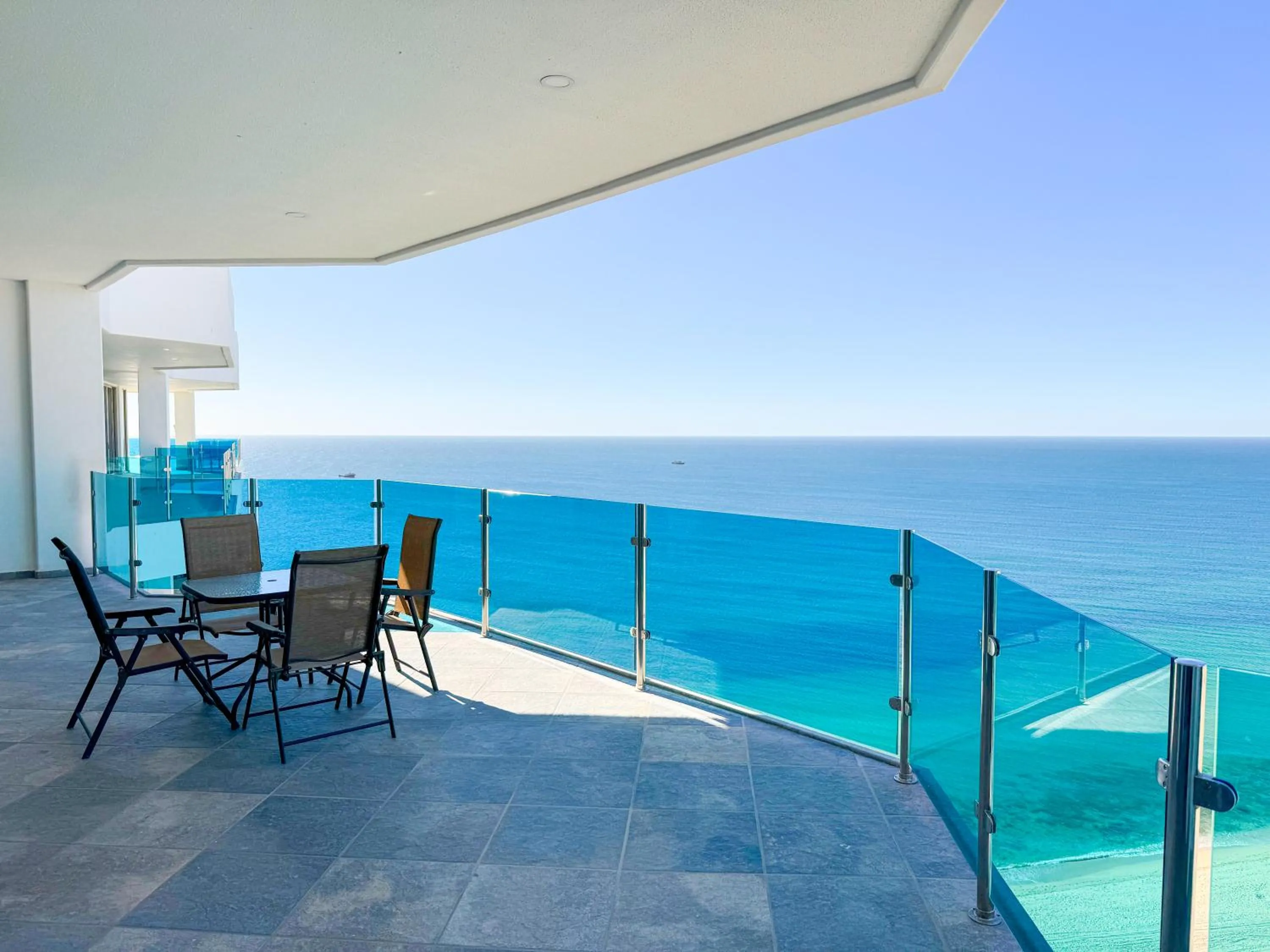 Esmeralda Beach Resort