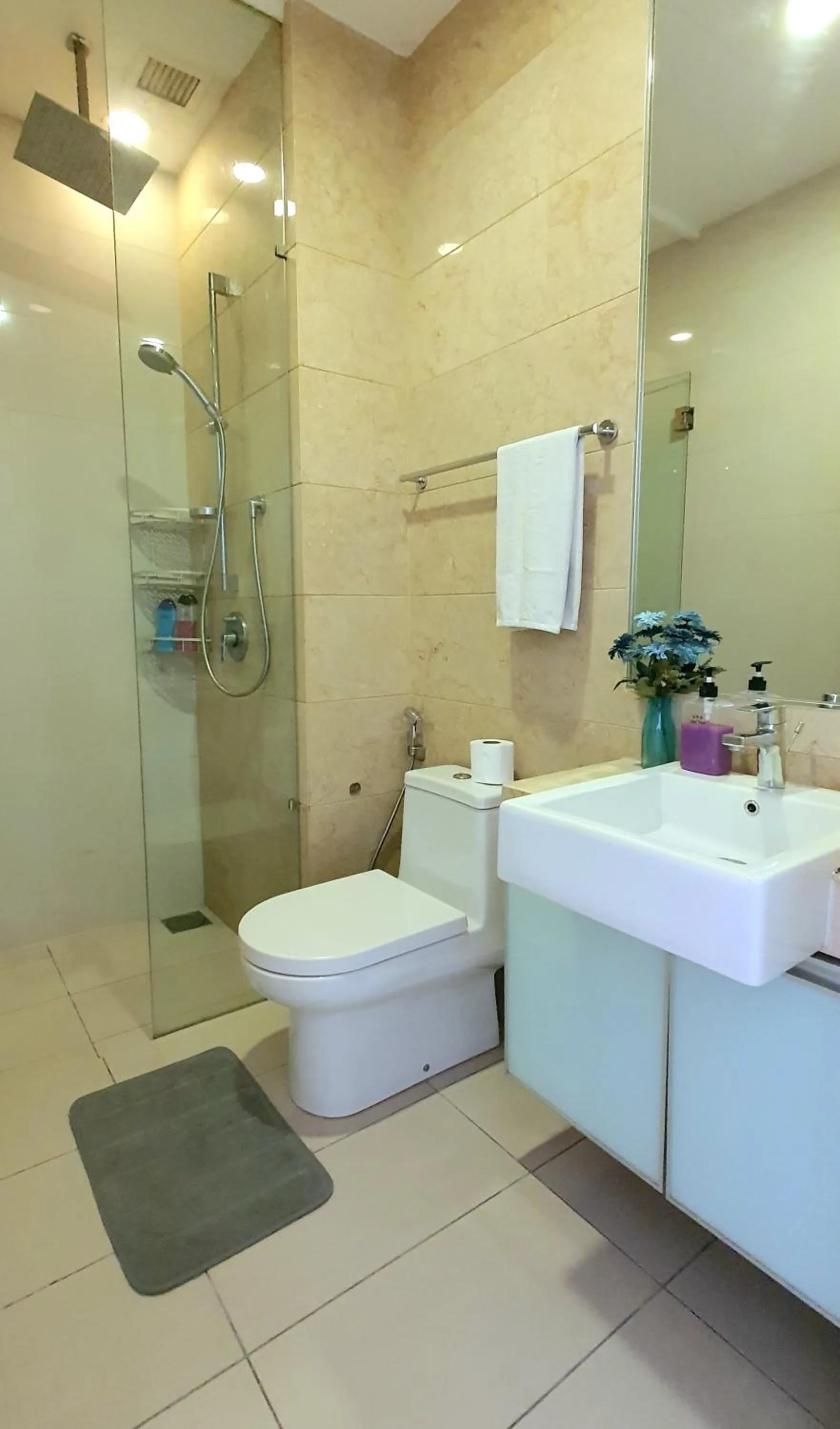 Shower in MCity Jalan Ampang KLCC