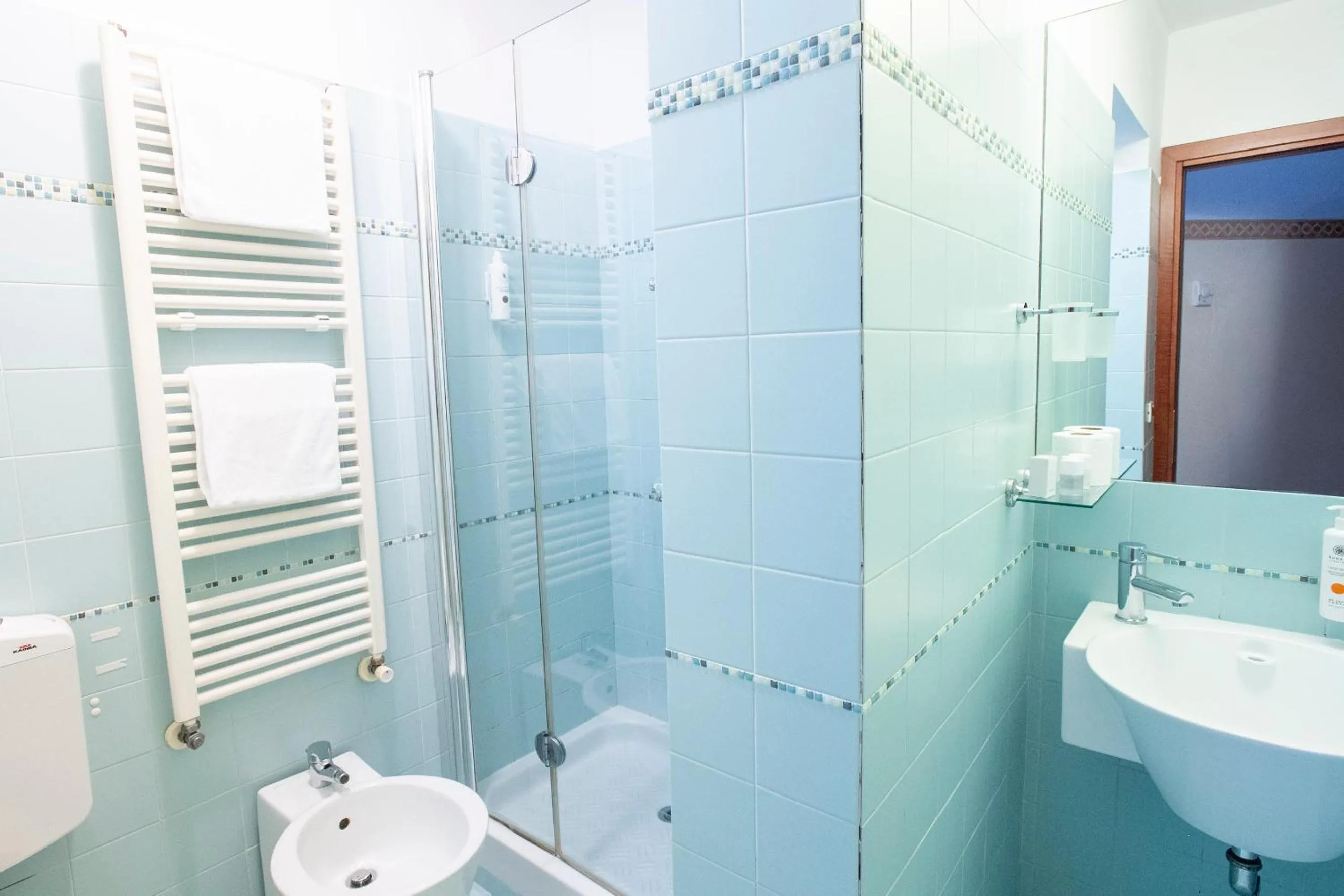 Shower in Hotel Russo Palace