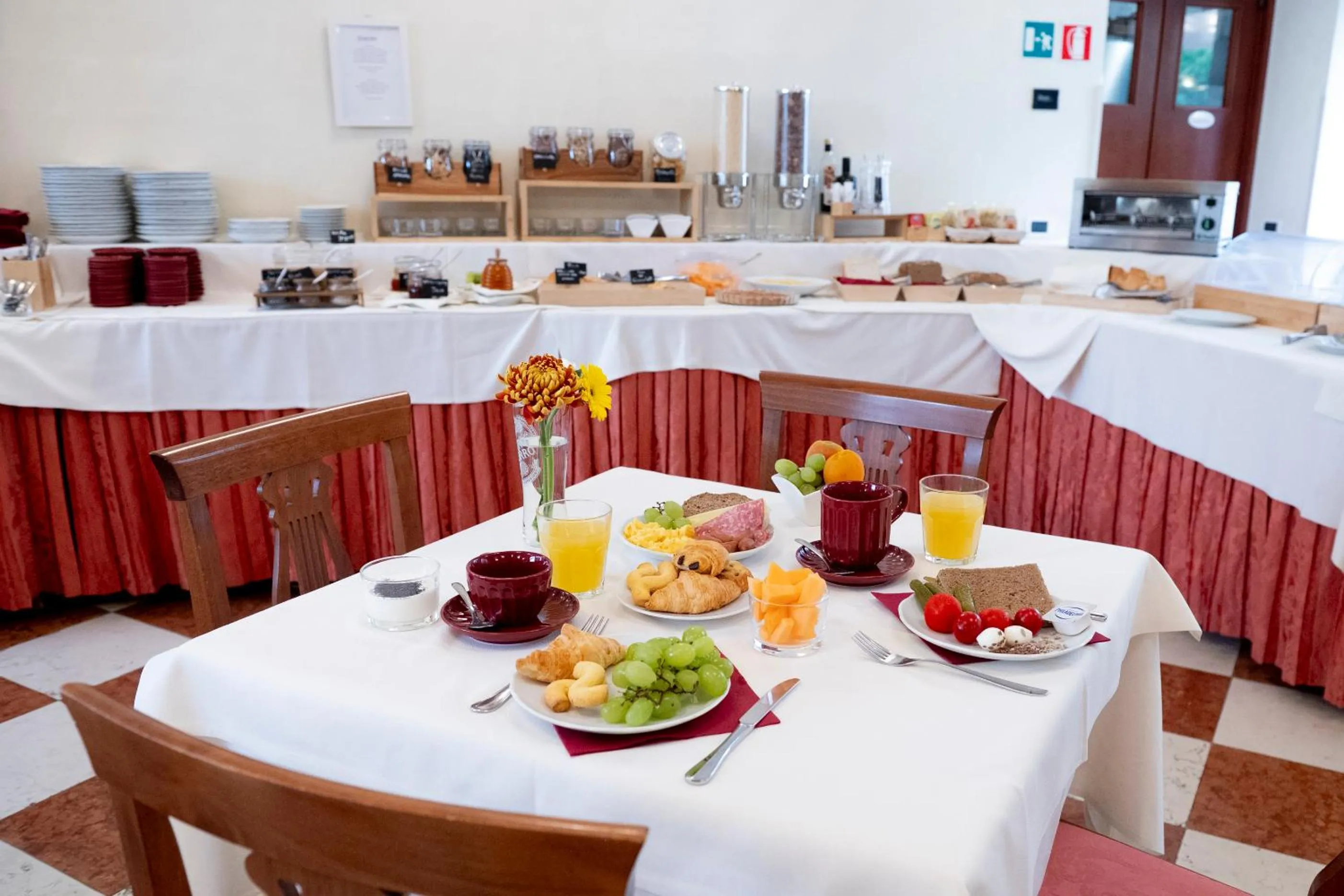 Food and drinks in Hotel Russo Palace