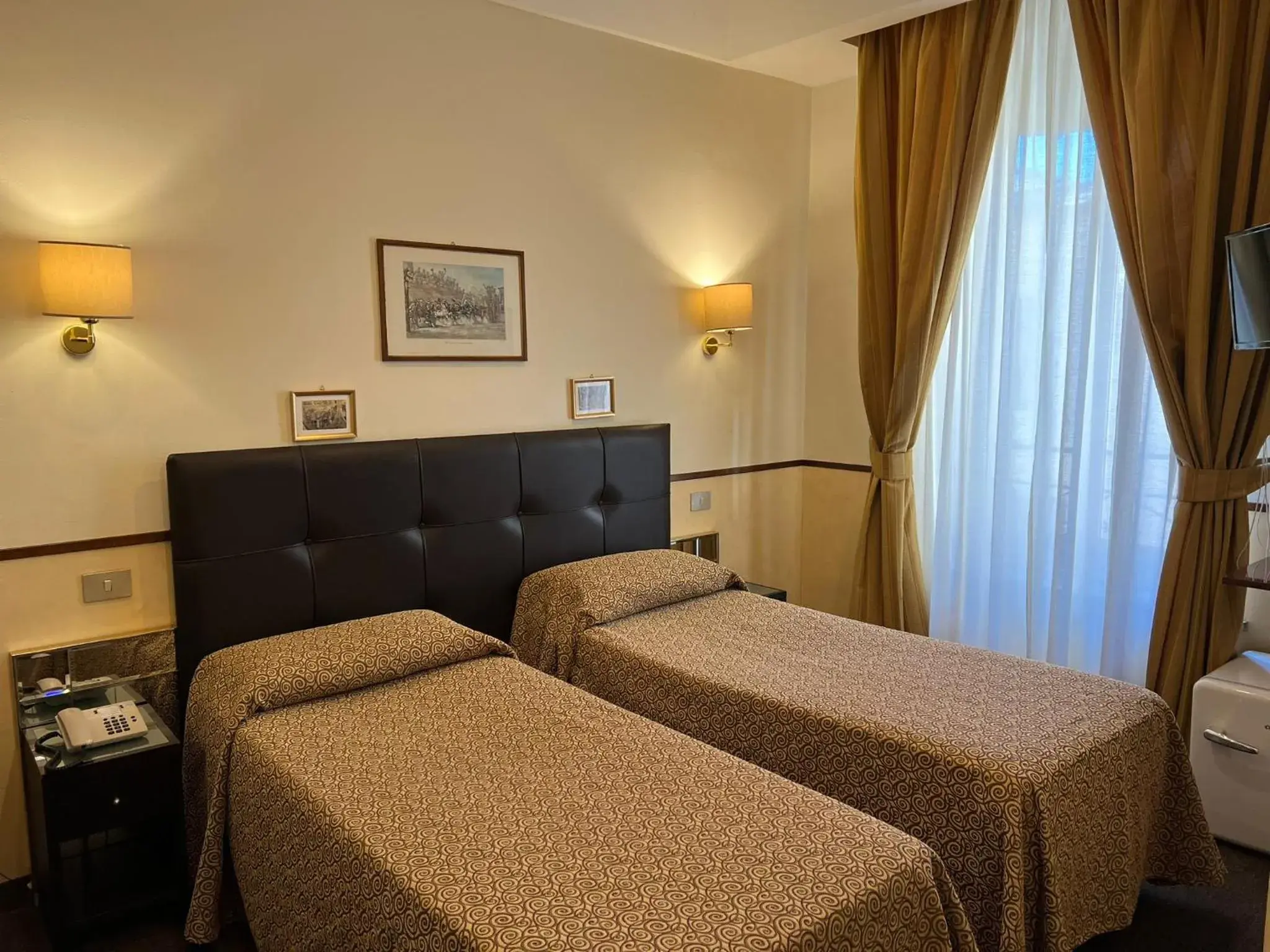 Bedroom, Bed in Hotel Garda Bedroom, Bed in Hotel Garda