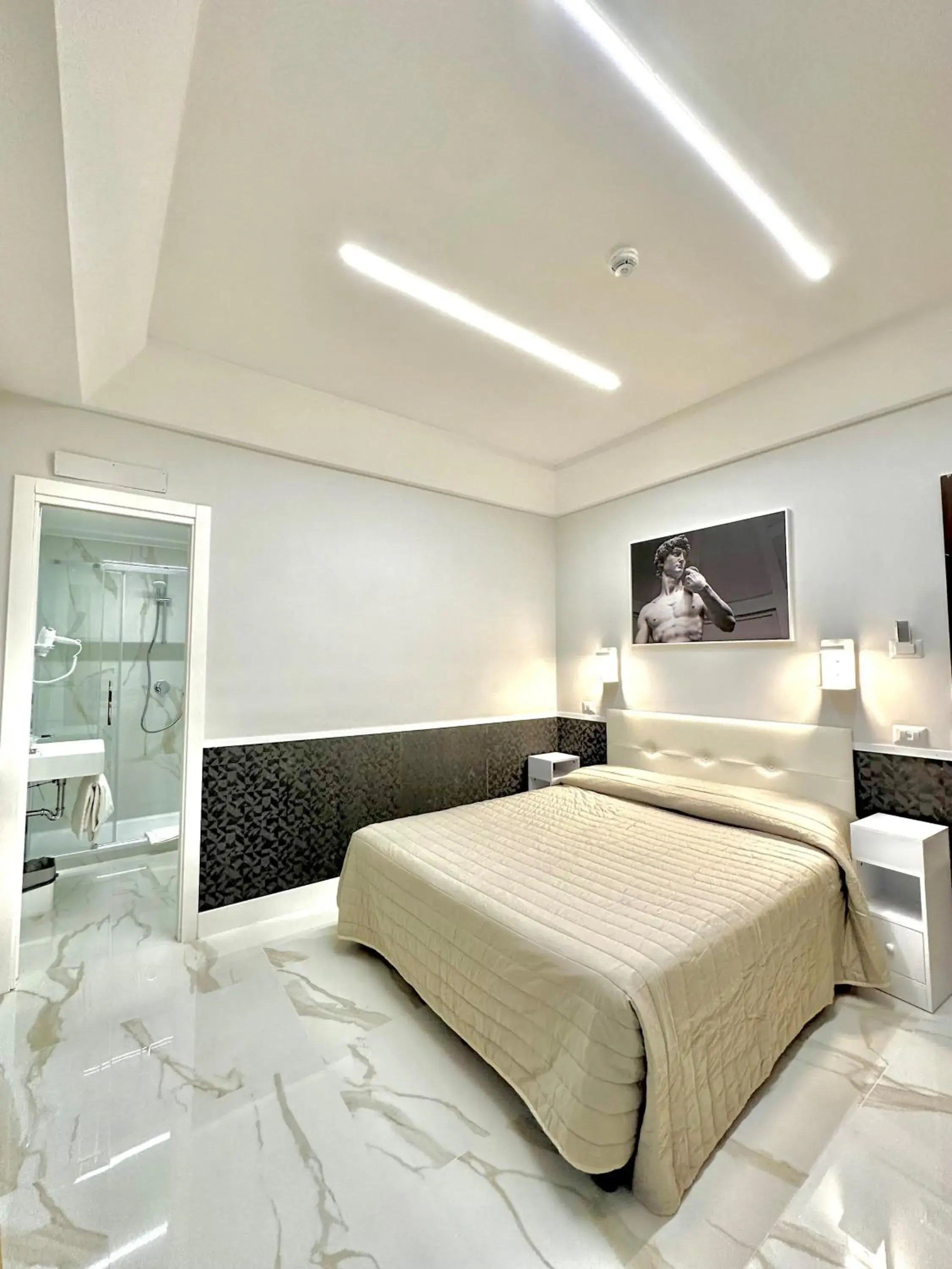 Bedroom, Bed in Hotel Garda Bedroom, Bed in Hotel Garda