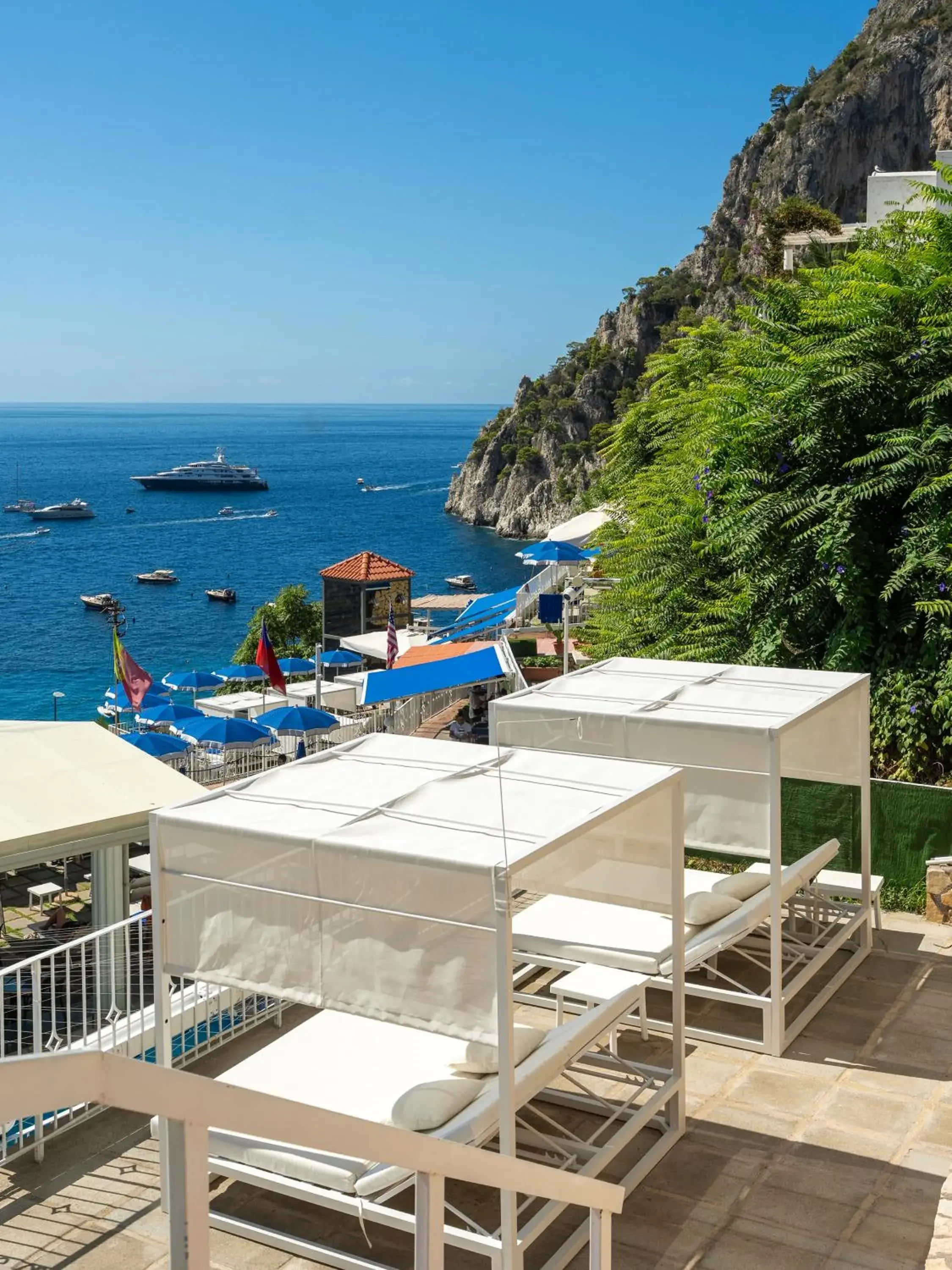 sunbed in Hotel Weber Ambassador sunbed in Hotel Weber Ambassador