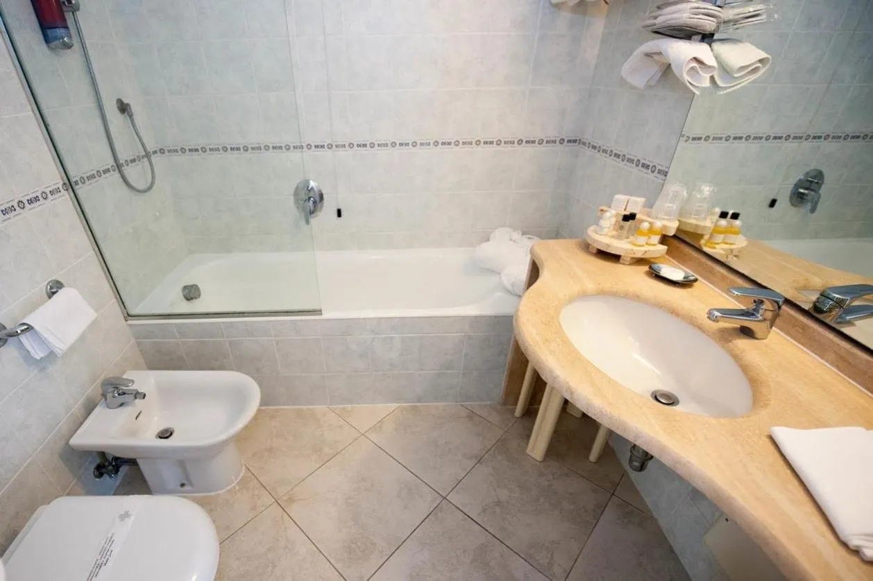 Bathroom in Hotel Weber Ambassador