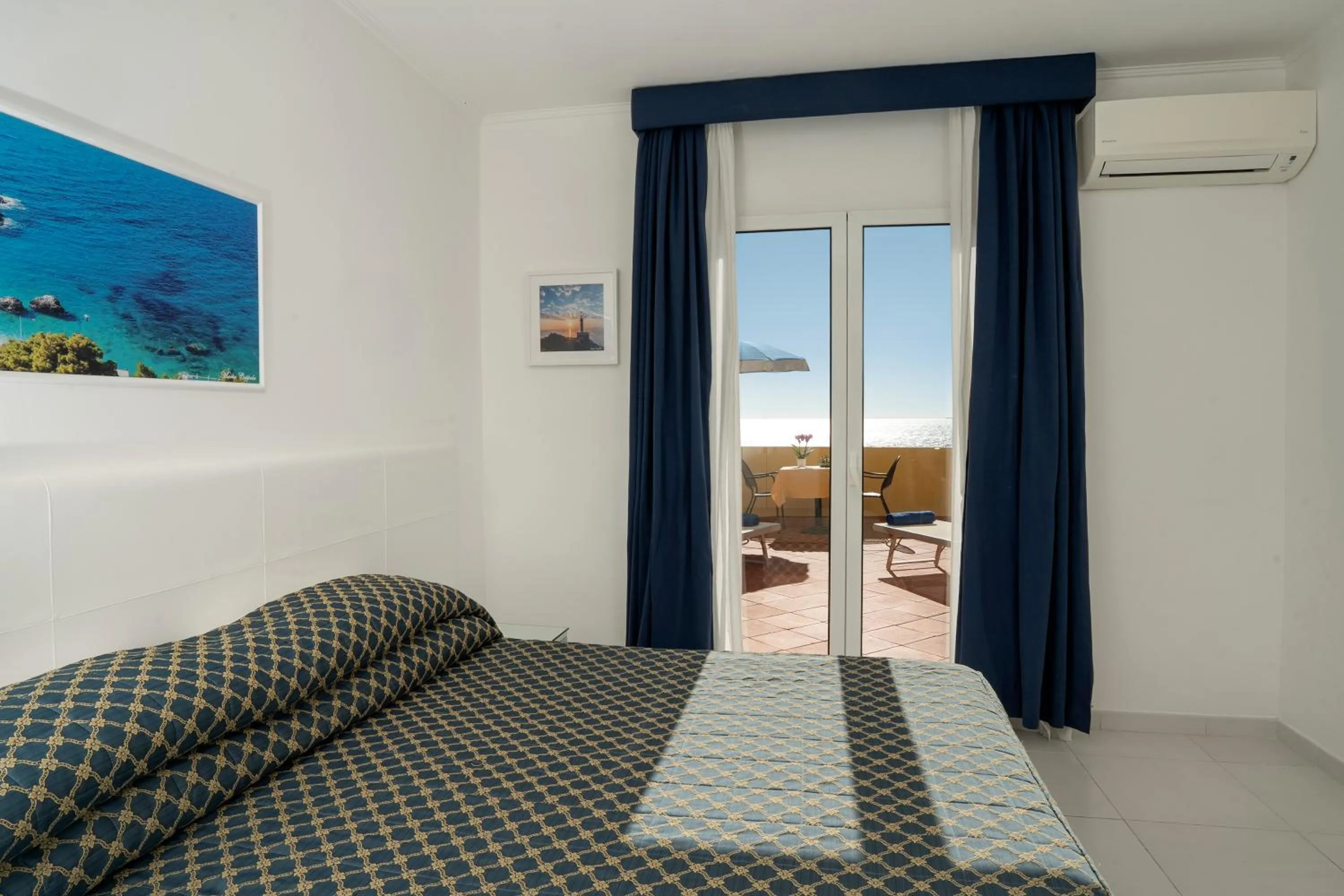 Bed in Hotel Weber Ambassador