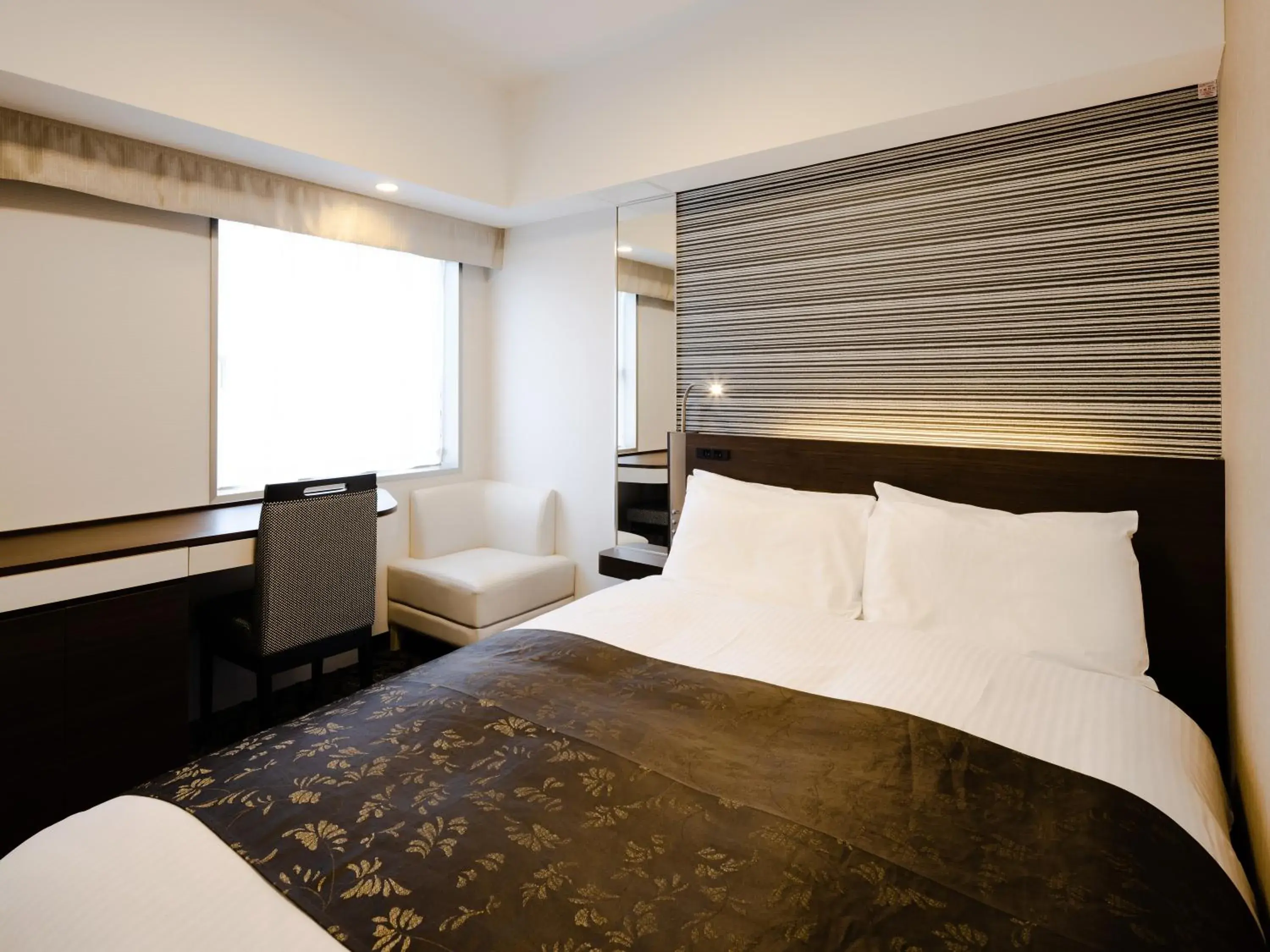 Photo of the whole room, Bed in APA Hotel Nagoya Fushimi Ekikita Photo of the whole room, Bed in APA Hotel Nagoya Fushimi Ekikita