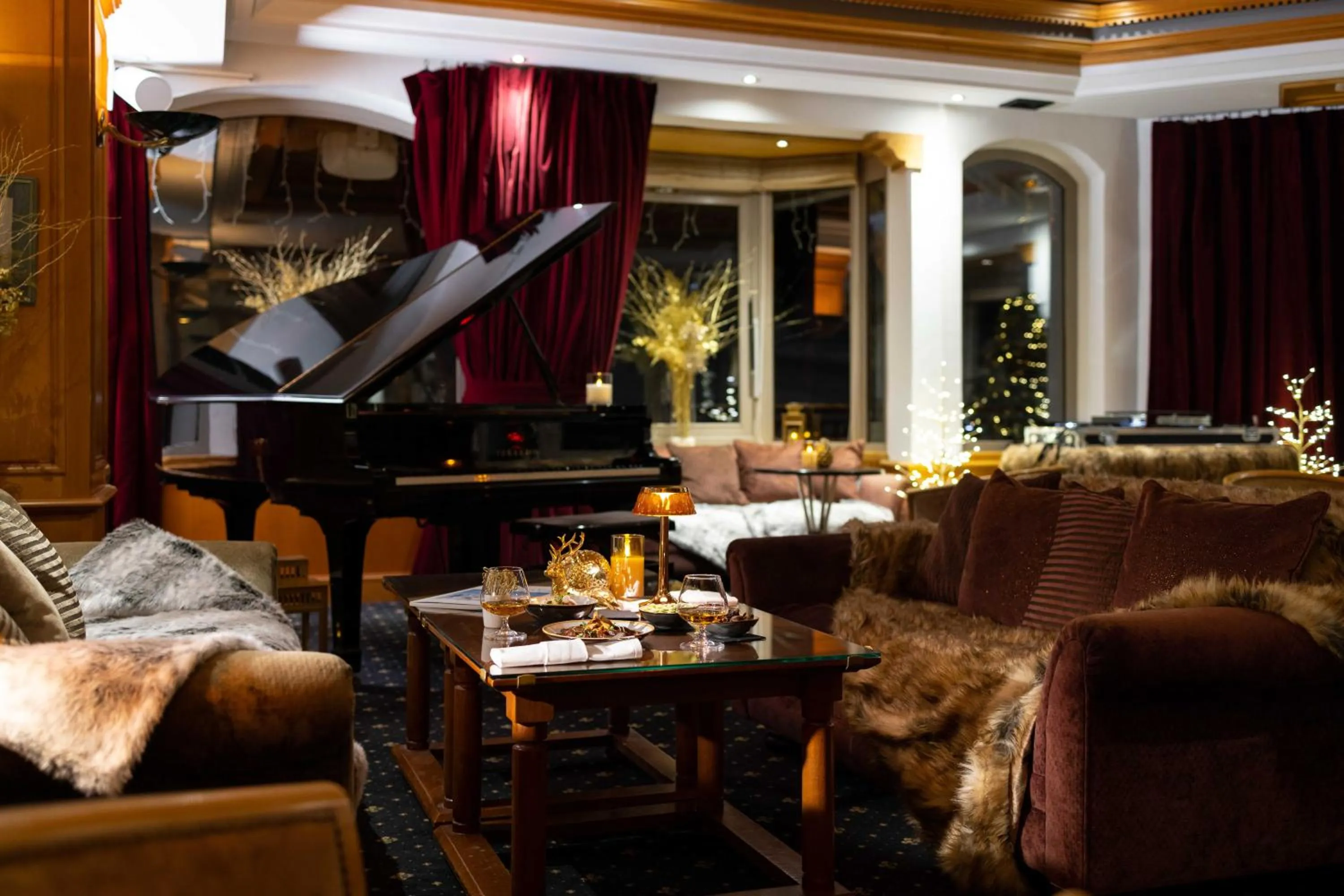 Restaurant/places to eat in Hotel Carlina