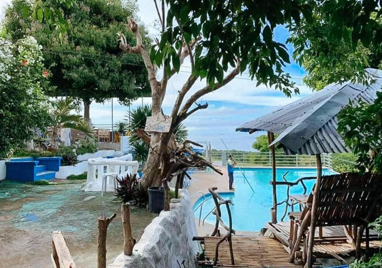 Swimming pool in Negra Mountain Resort