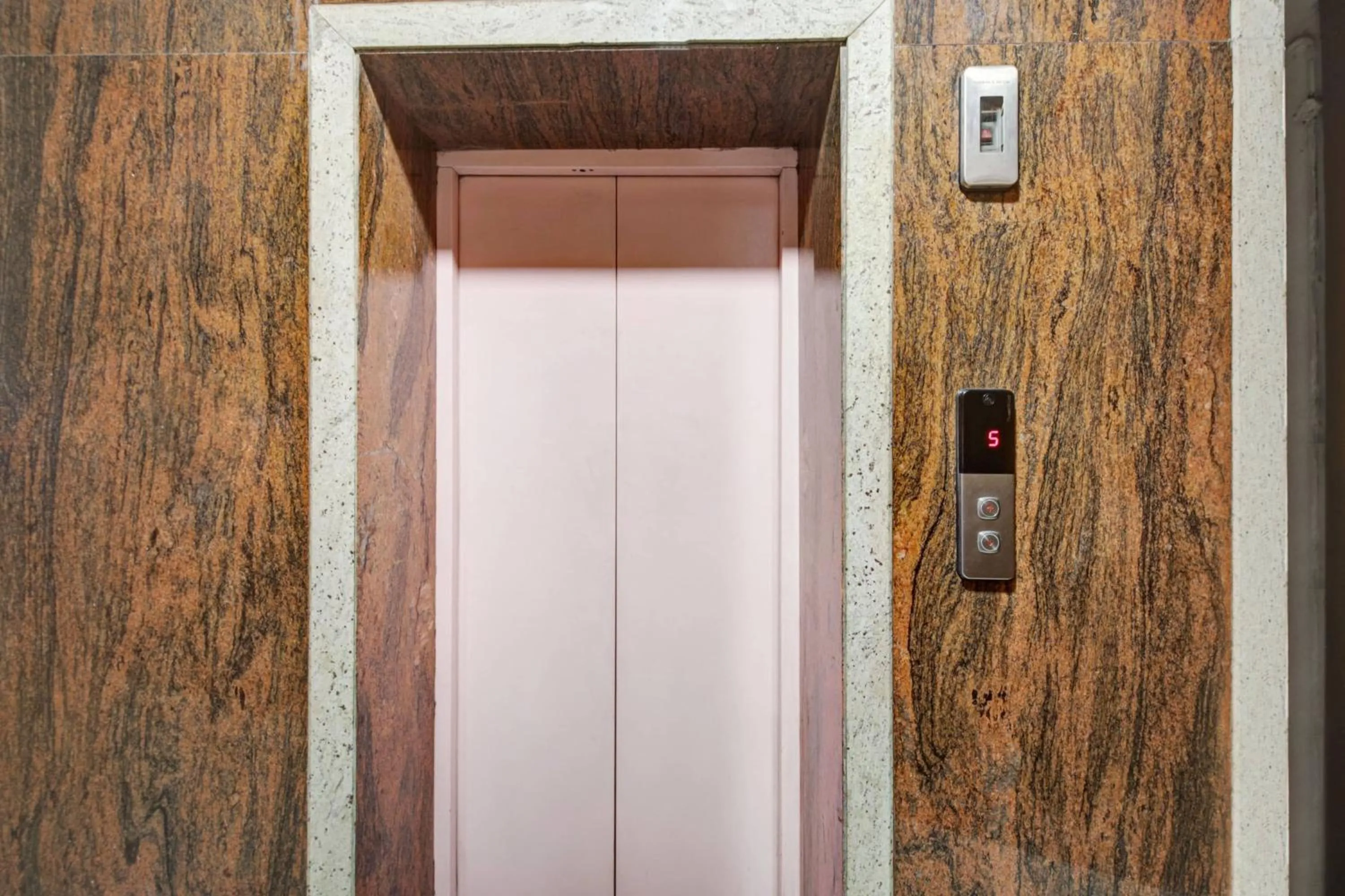 Lobby or reception in Super Townhouse Mysore City Centre Formerly Hotel Mahendra