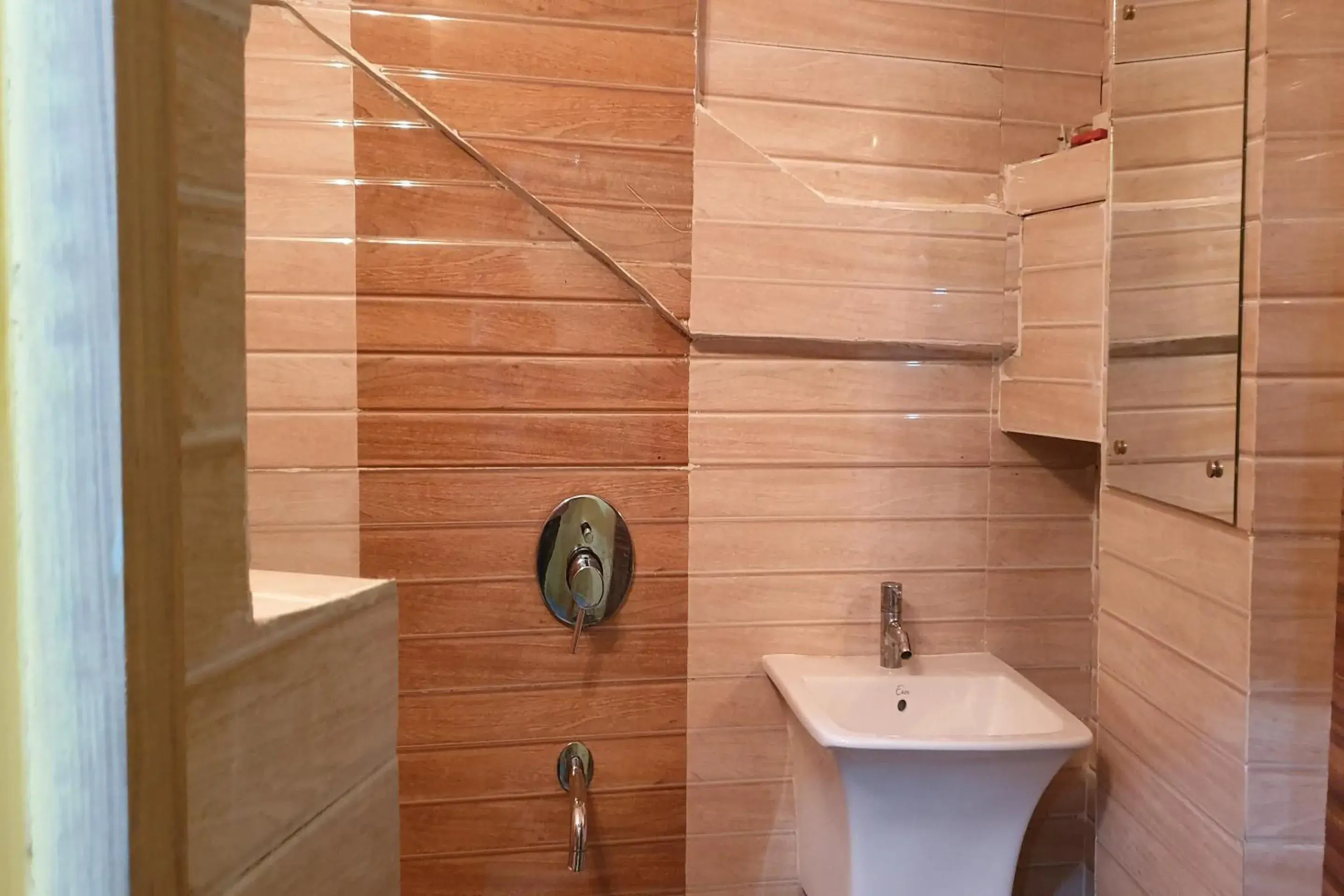 Bathroom in Hotel O Eleven Bathroom in Hotel O Eleven