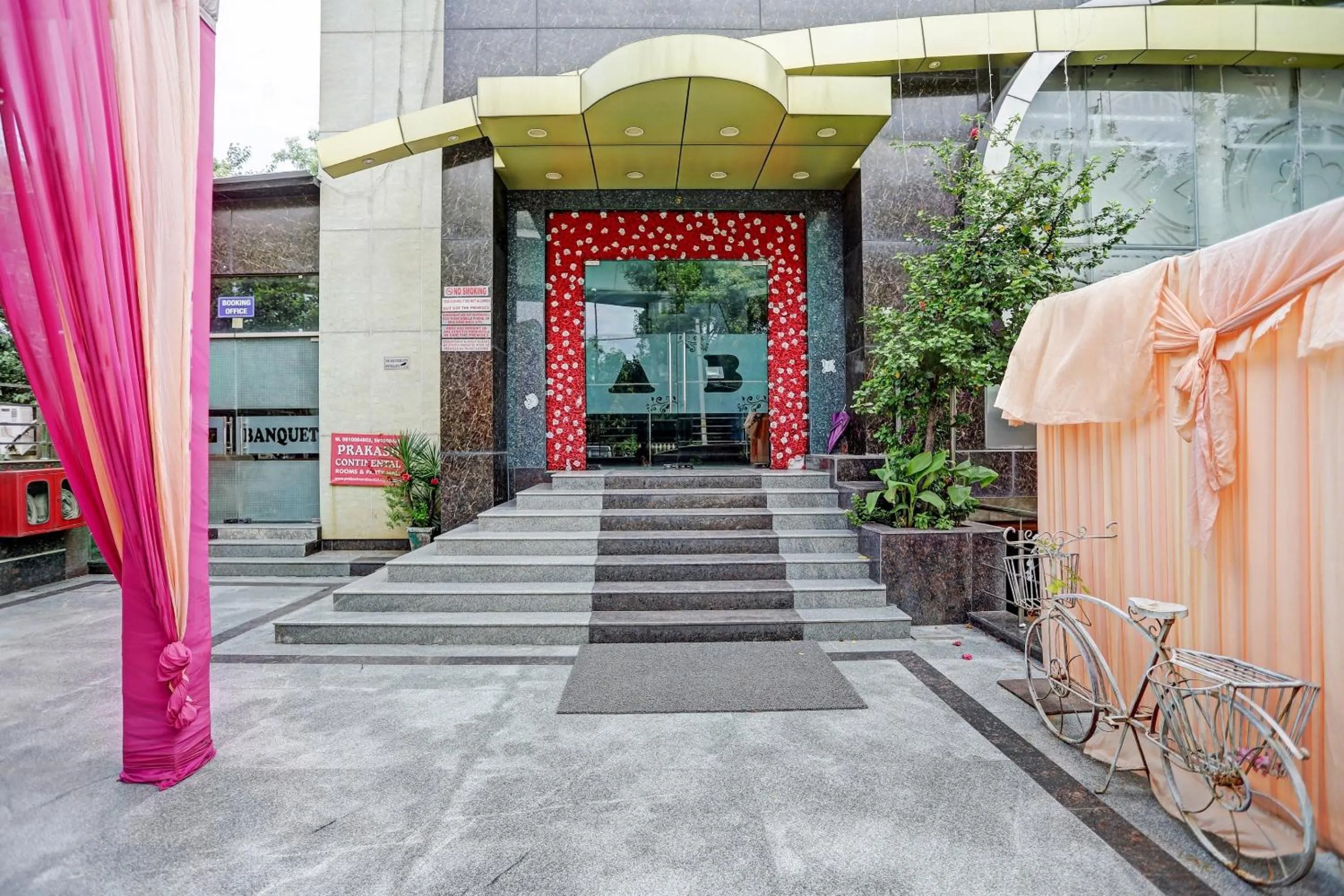 Facade/entrance in Super Townhouse Prakash continental Near Netaji Subhash Place Metro Station