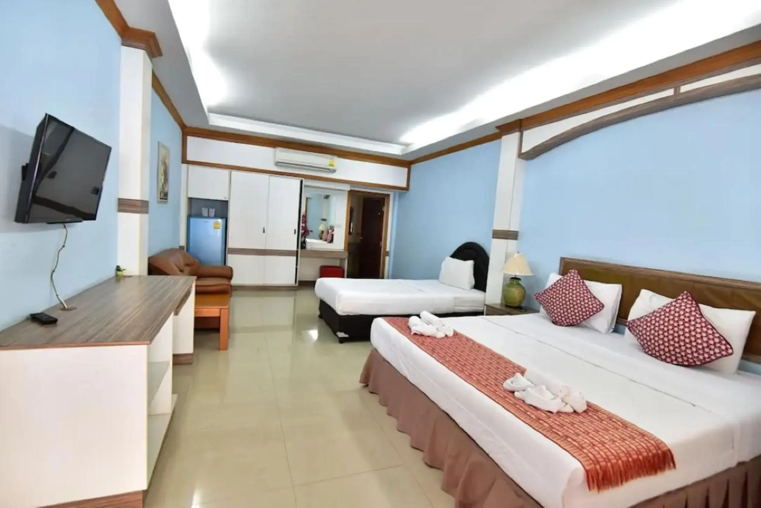 Triple Room in Ampan Resort & Apartment Triple Room in Ampan Resort & Apartment