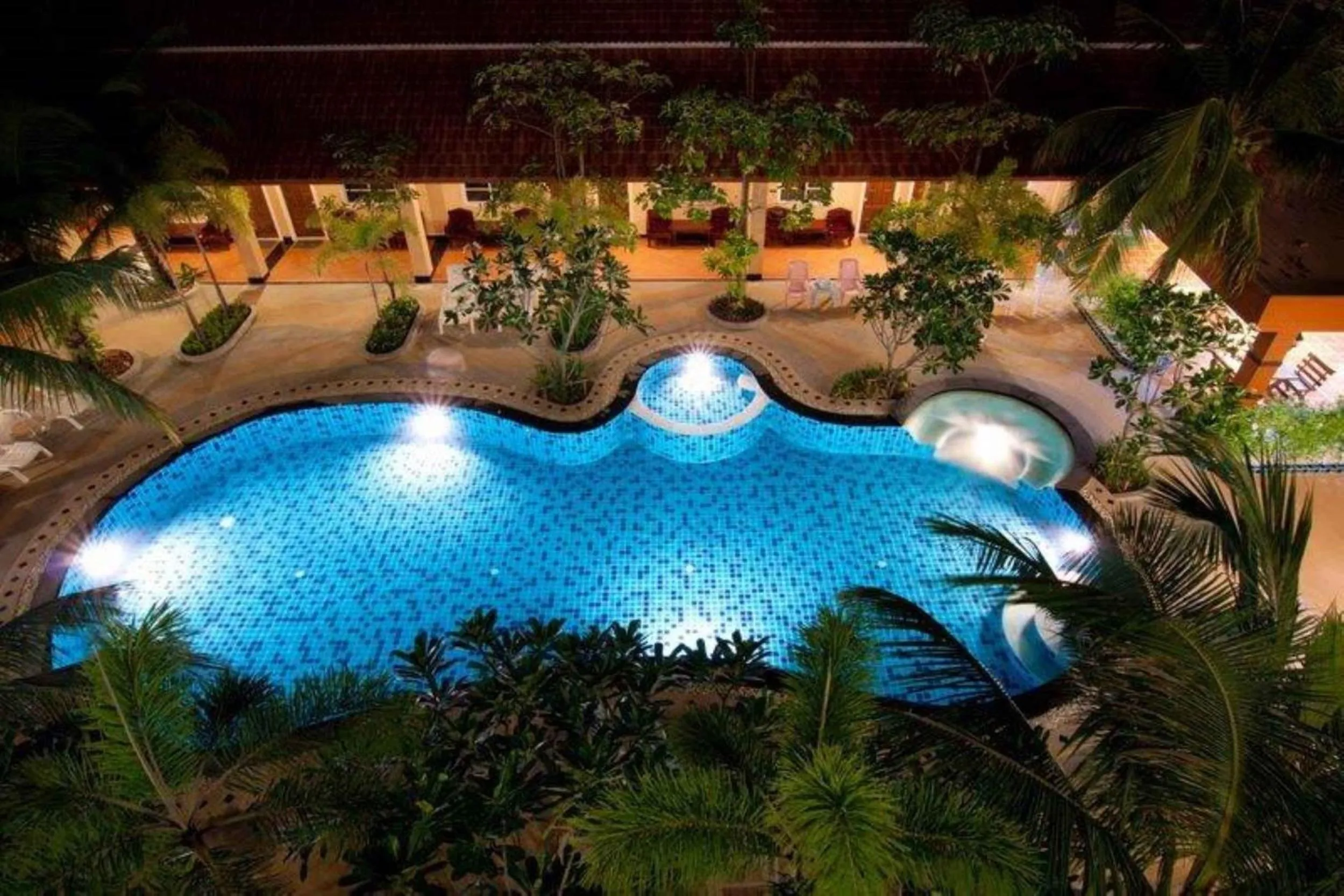 Pool view in Ampan Resort & Apartment