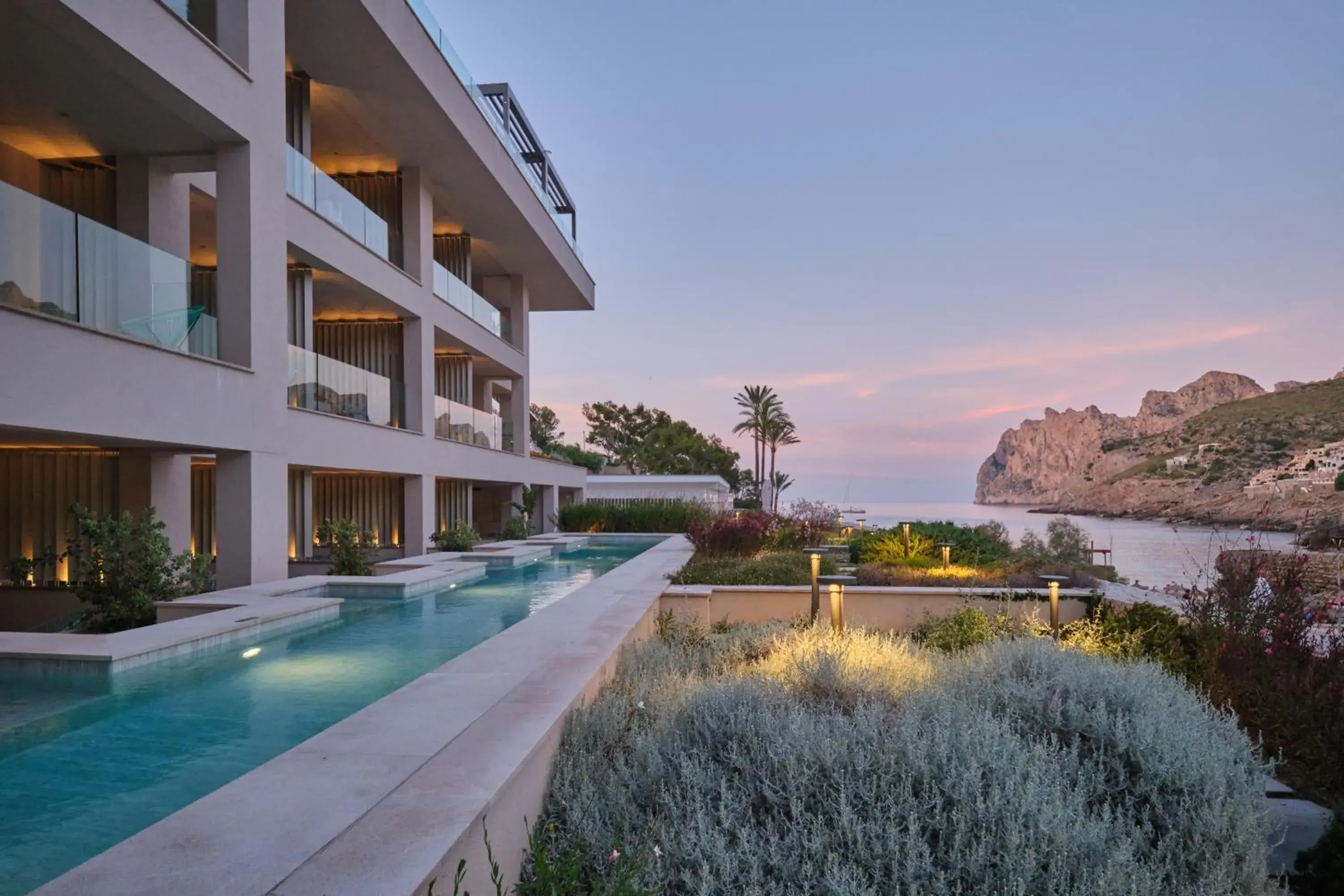 Privilege Room with Shared Swim Up Pool and Side Sea View in El Vicenç de la Mar - Adults Only - Over 12 Privilege Room with Shared Swim Up Pool and Side Sea View in El Vicenç de la Mar - Adults Only - Over 12