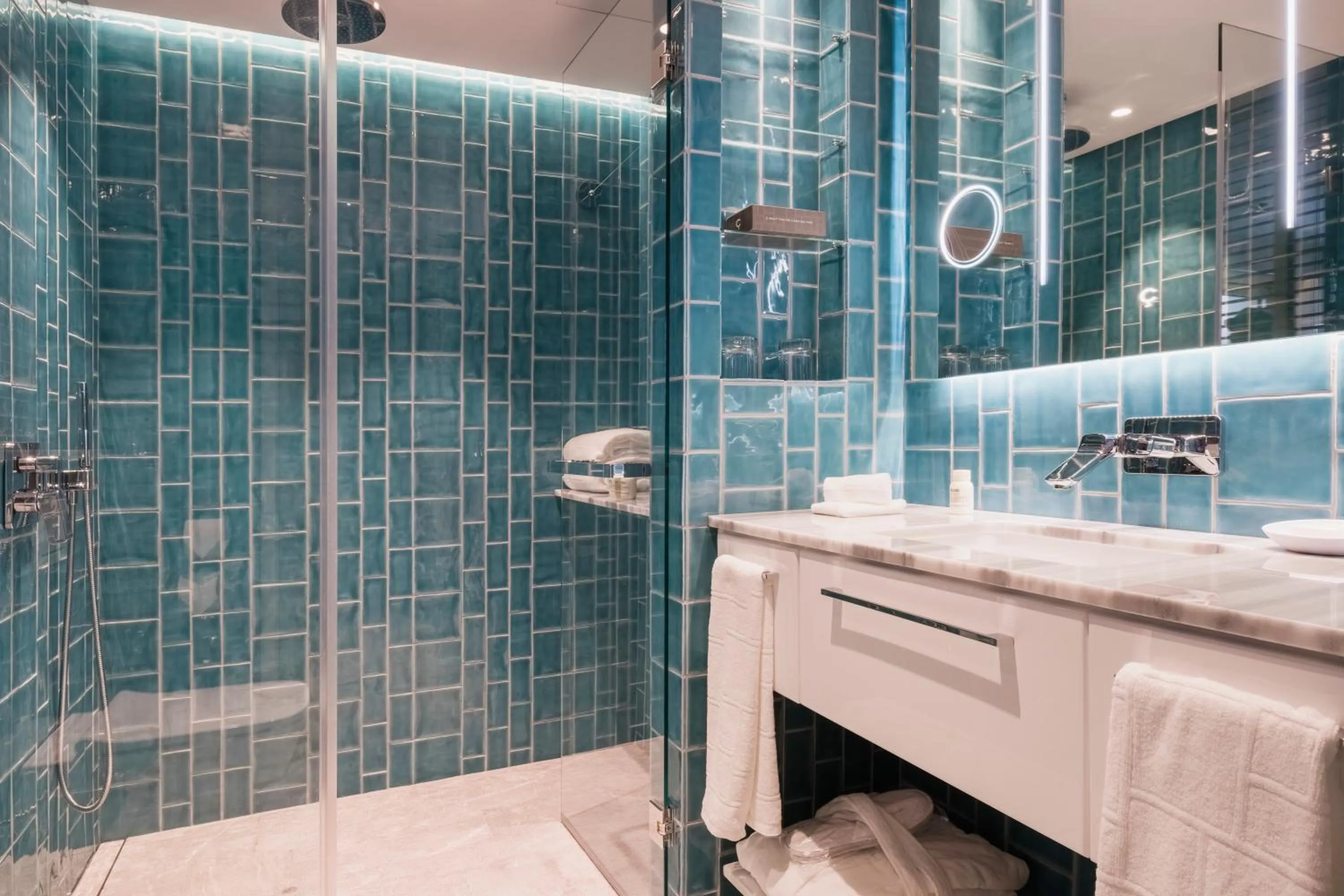 Shower in El Vicenç de la Mar - Adults Only - Over 12