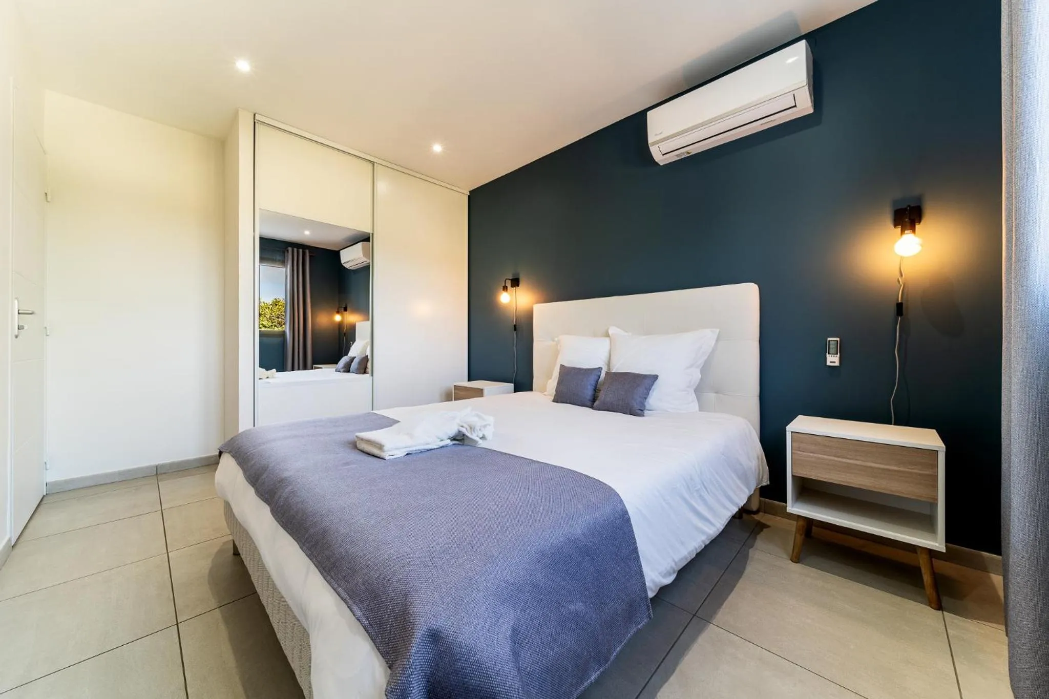 Bed in Villa moderne Manapany -Jacuzzi-Proximité mer