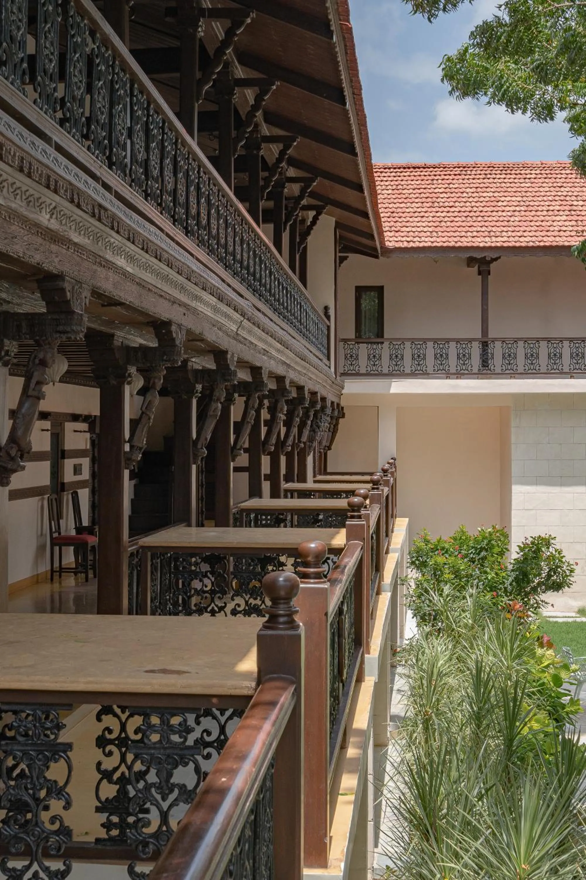 Decorative detail in Tree of Life Darbargadh Dared