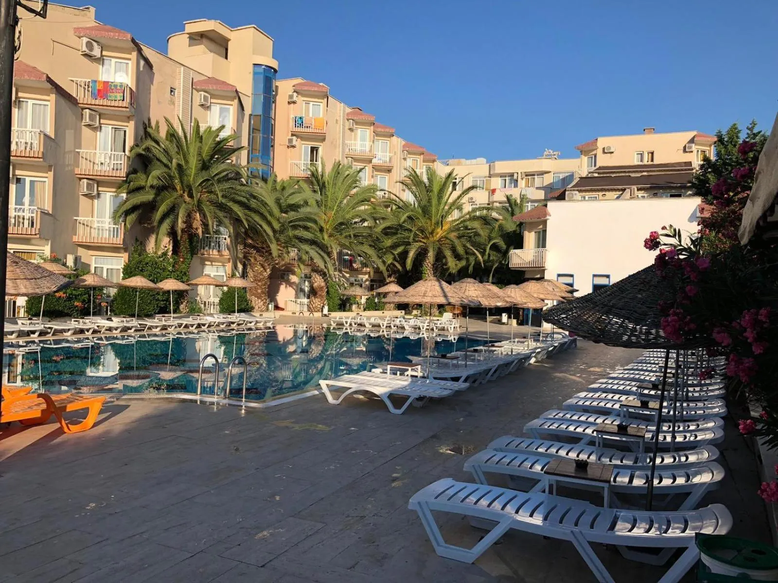 Swimming pool in AFYTOS ÖREN PARK MTK